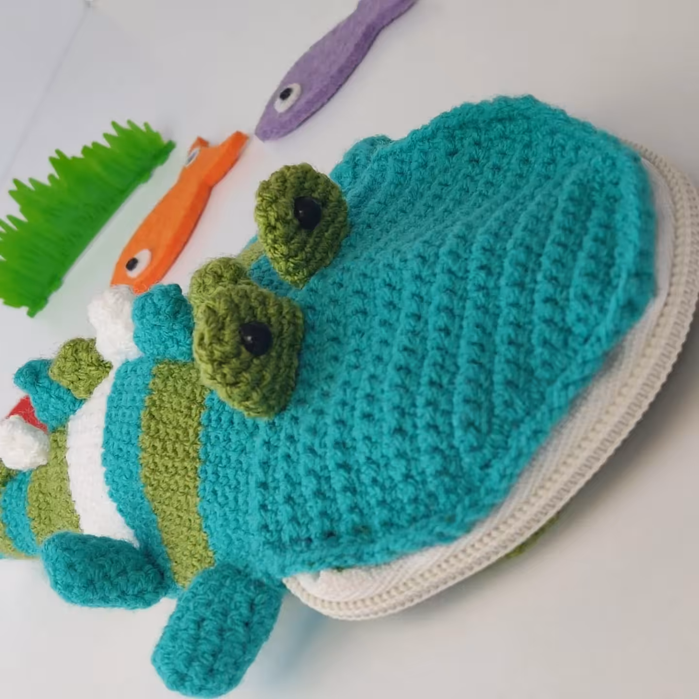 جامدادی تمساح بافتنی