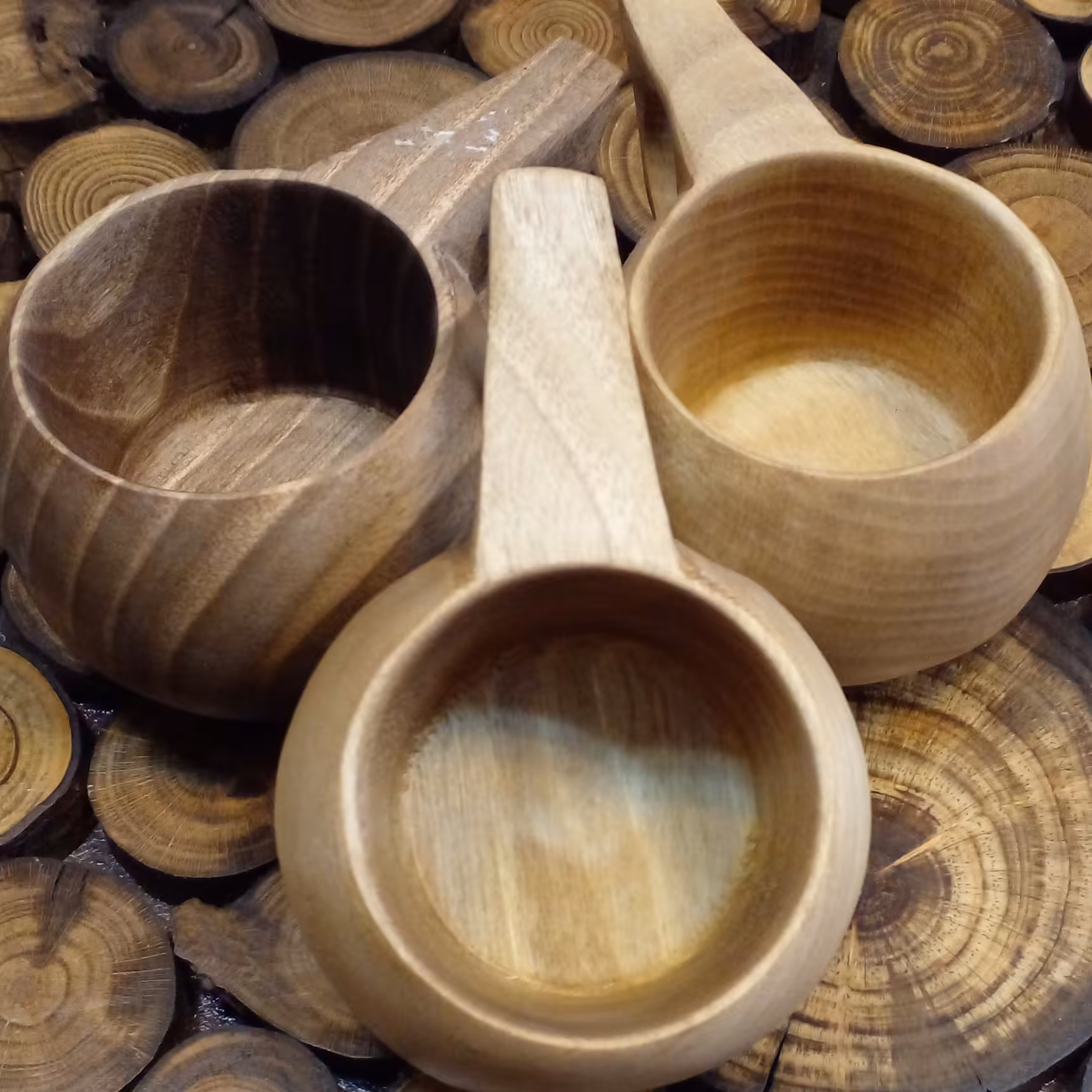 کوکسای چوبی ( کاپ قهوه )چوب گردو و پوشش گیاهی و رنگ طبیعی 