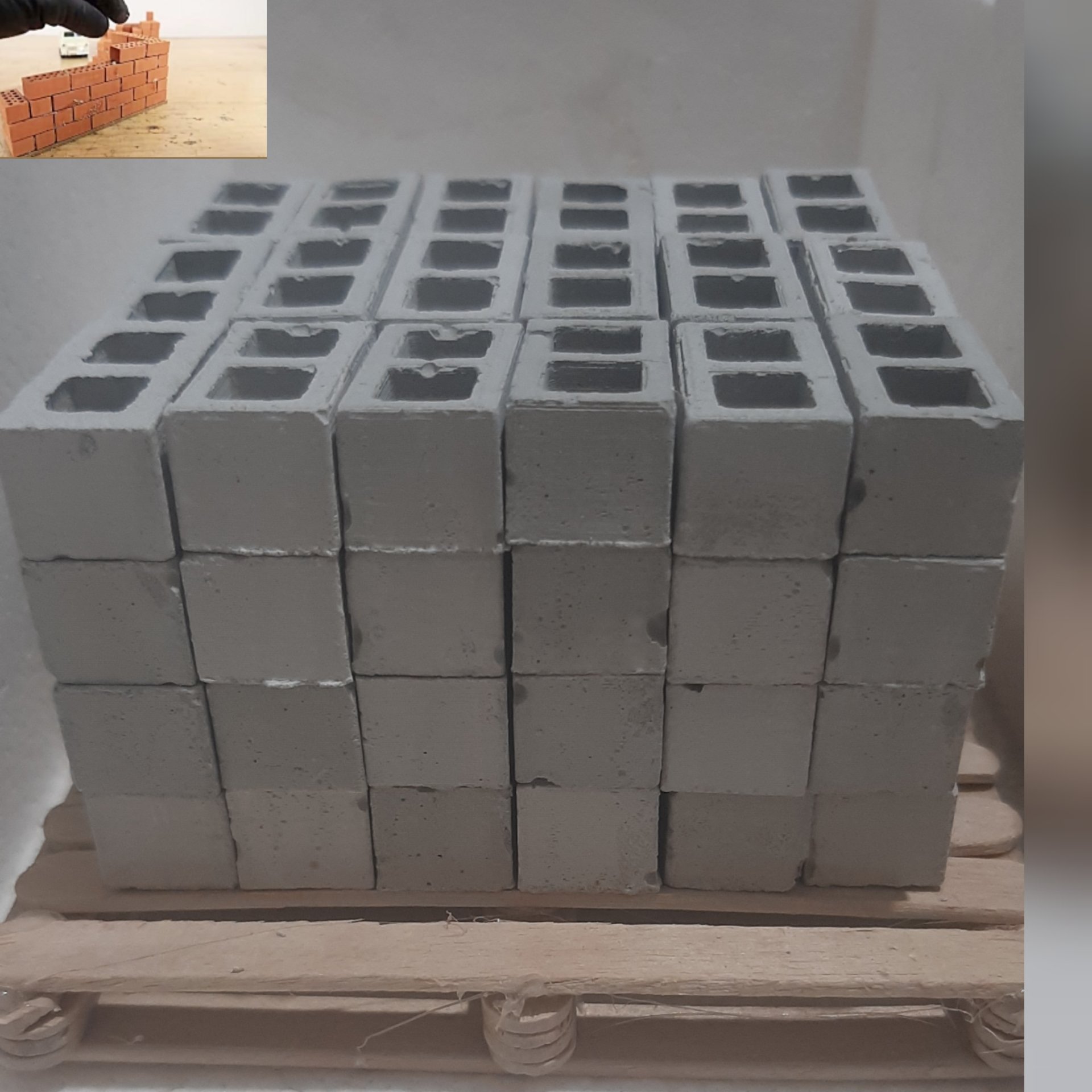 بلوک سیمانی بدون زبانه وزن 5گرم اندازه 3سانت طول 15 سانت عرض 15 سانت ارتفاع