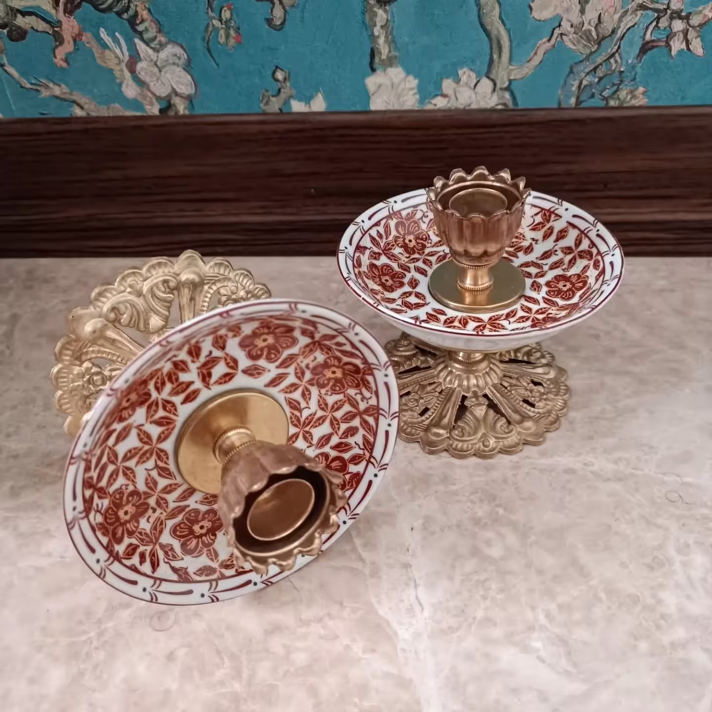 شمعدان رومیزی پایه کوتاه مدل قاجاری قدیمی 