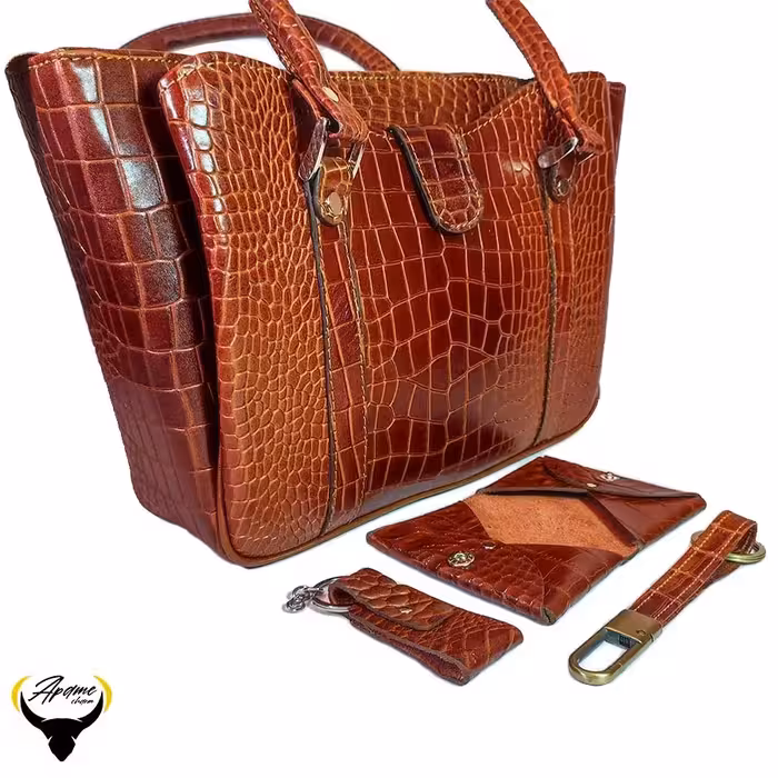 ست کیف دستی و جاکارتی و دو عدد جاکلیدی چرم طبیعی کد 147