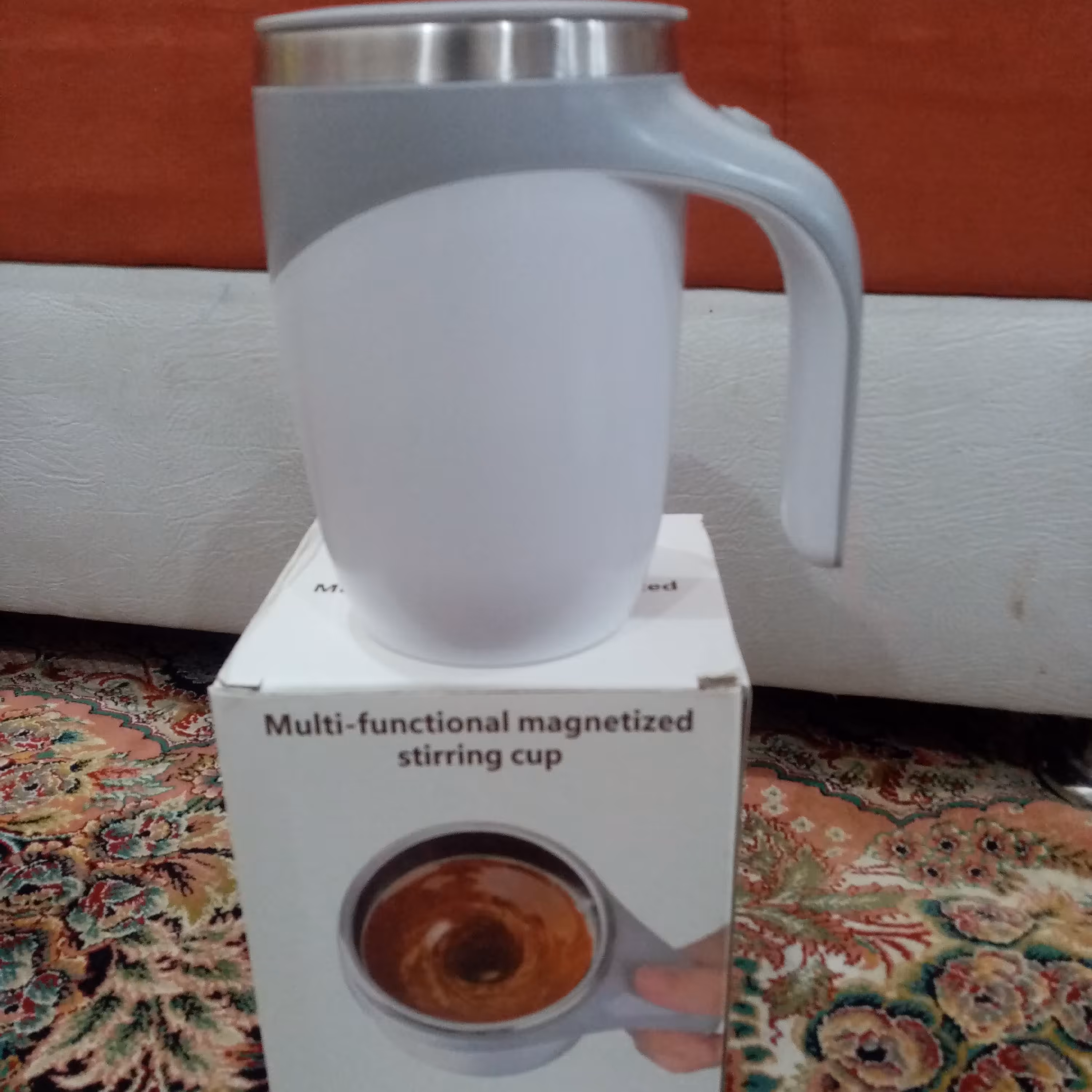 لیوان همزن دار