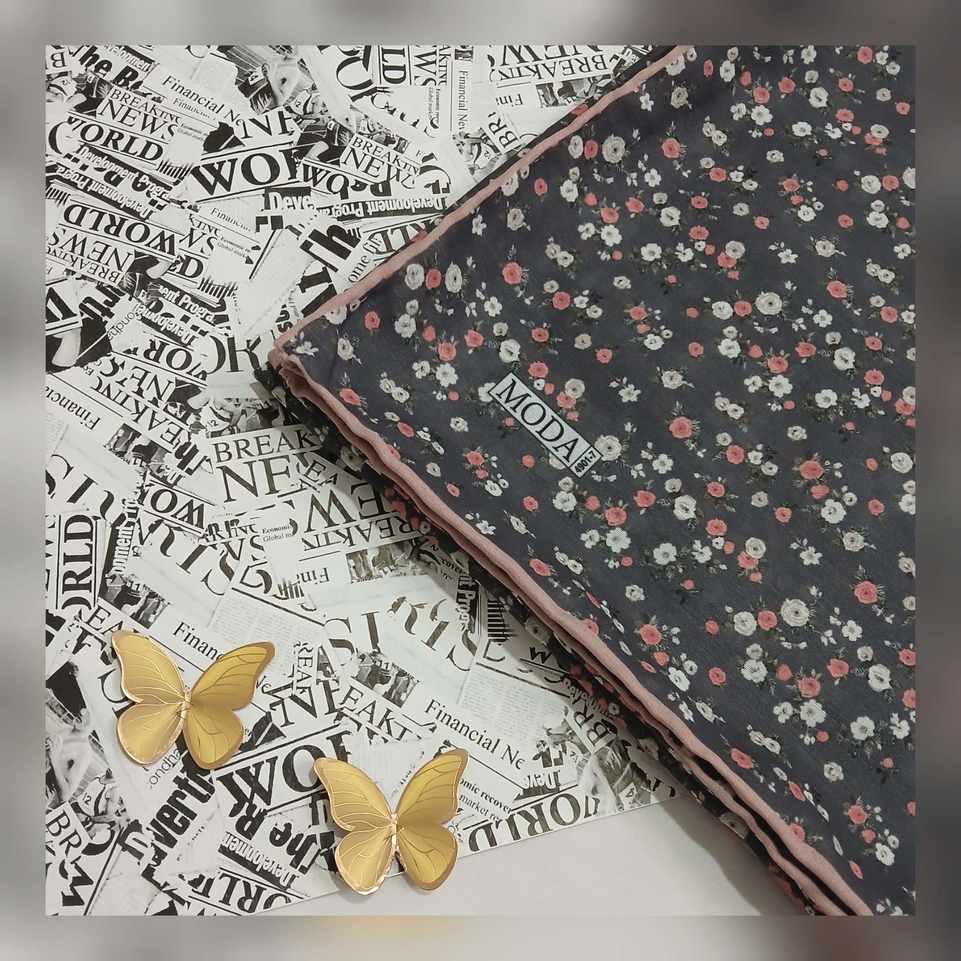 روسری نخی زمینه طوسی قواره 130 دستدوز شیک و زیبا