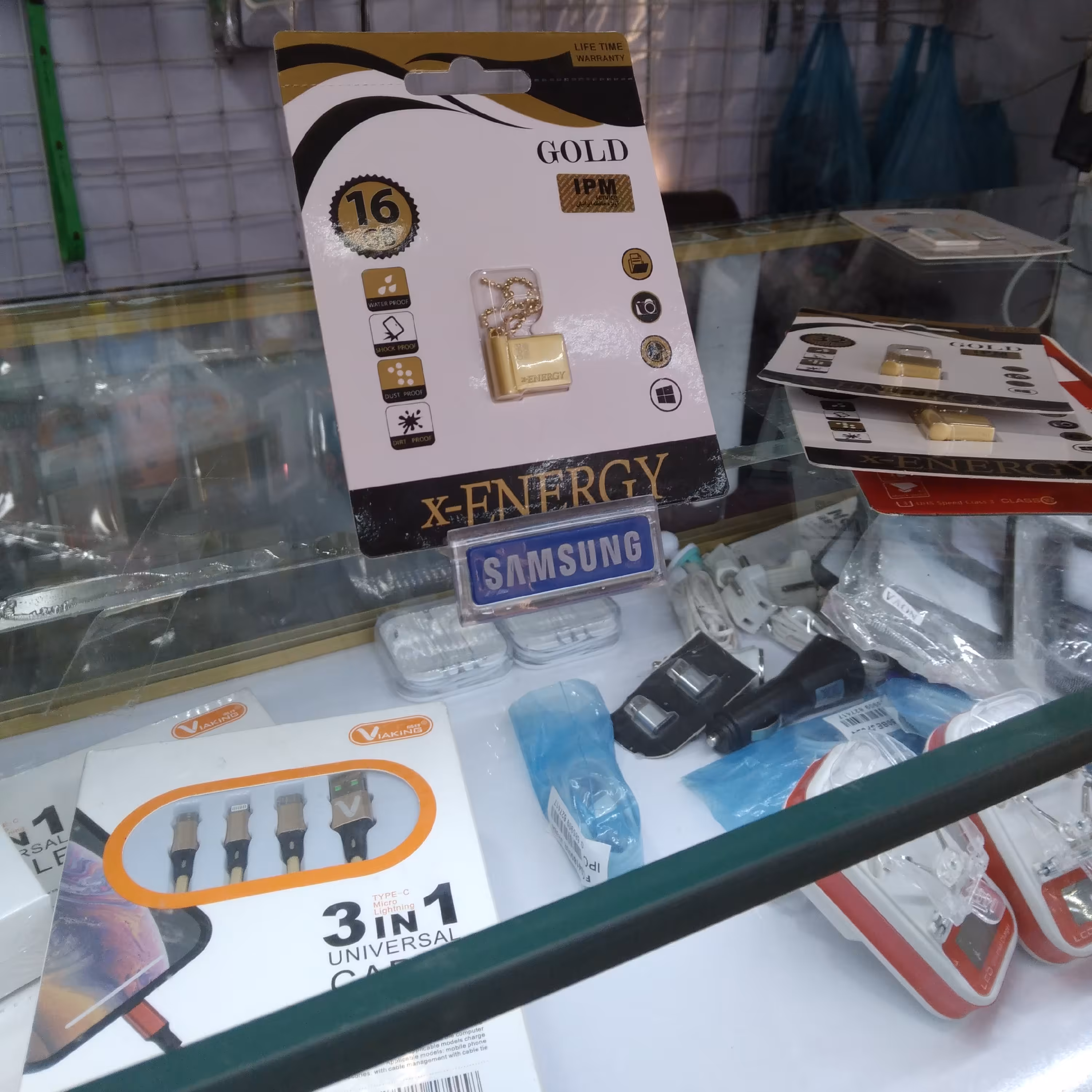 فلش 16گیگ ایکس انرژی گلد