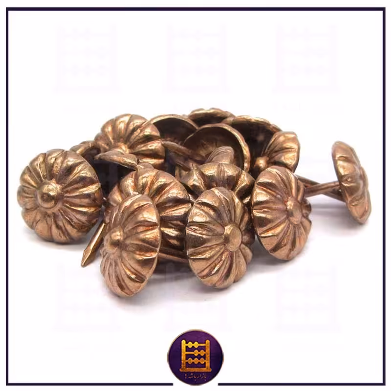 گل میخ تزیینی و دکوری طرح آنتیک رنگ برنجی زیتونی