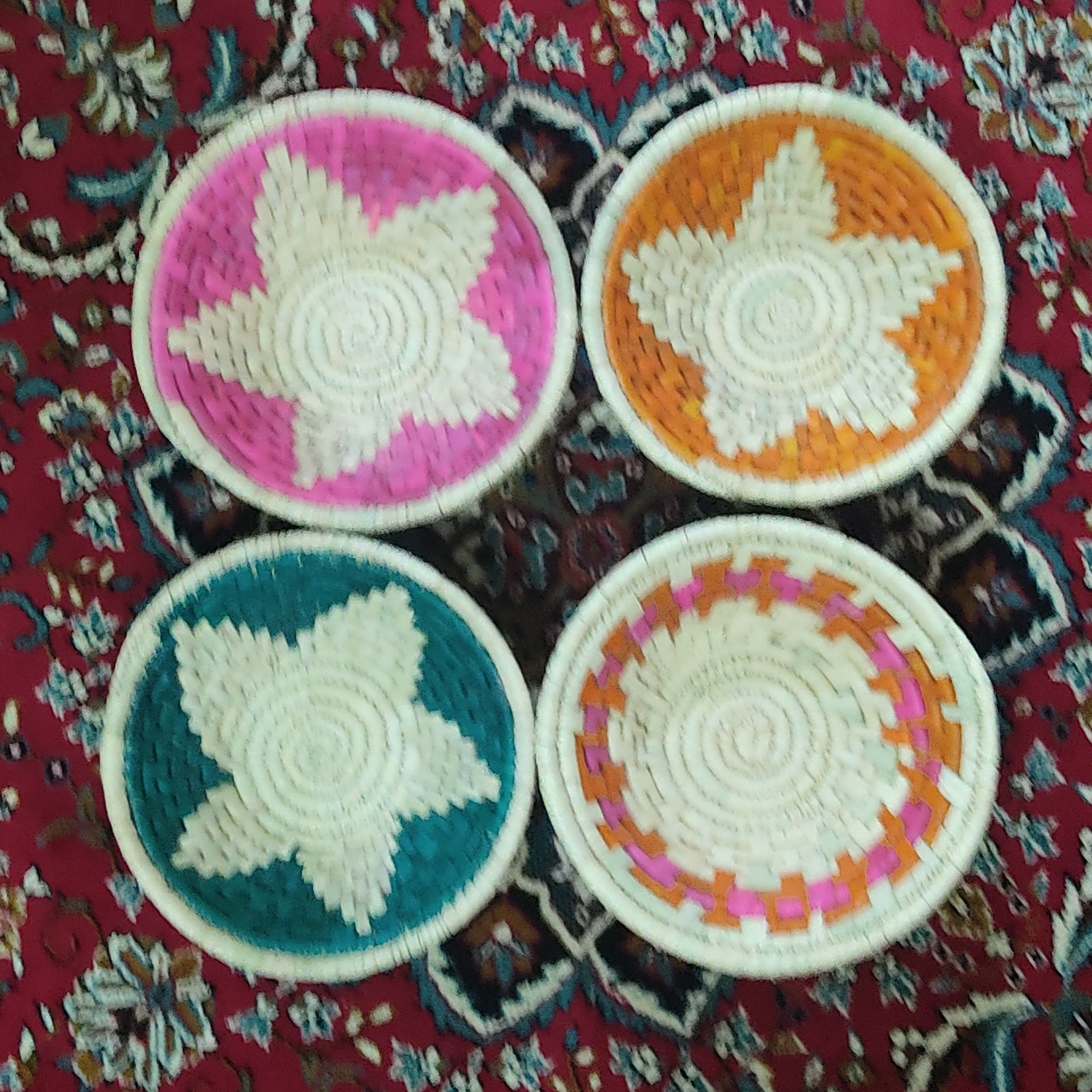 میوه خوری  حصیری رنگی طرح ستاره (پس کرایه)