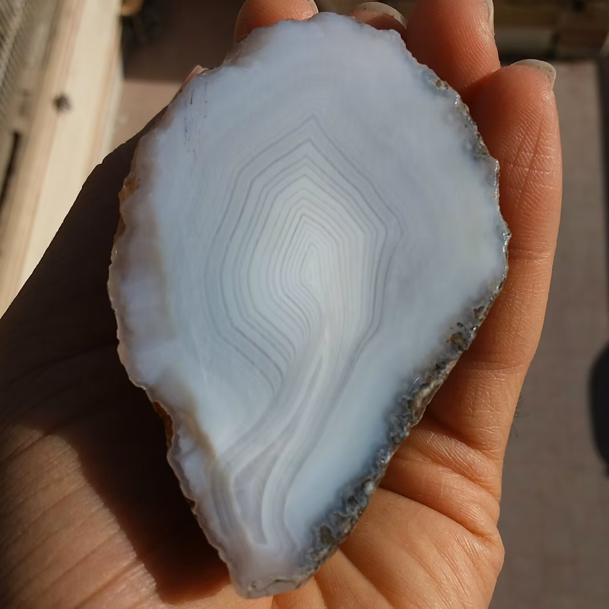 اسلایس سنگ راف عقیق سلیمانی 3بعدی بسیااار دیدنی شاهکاار خلقت کاملا طبیعی
با قابلیت ساخت چندین اسلایس و نگین بی نظیر