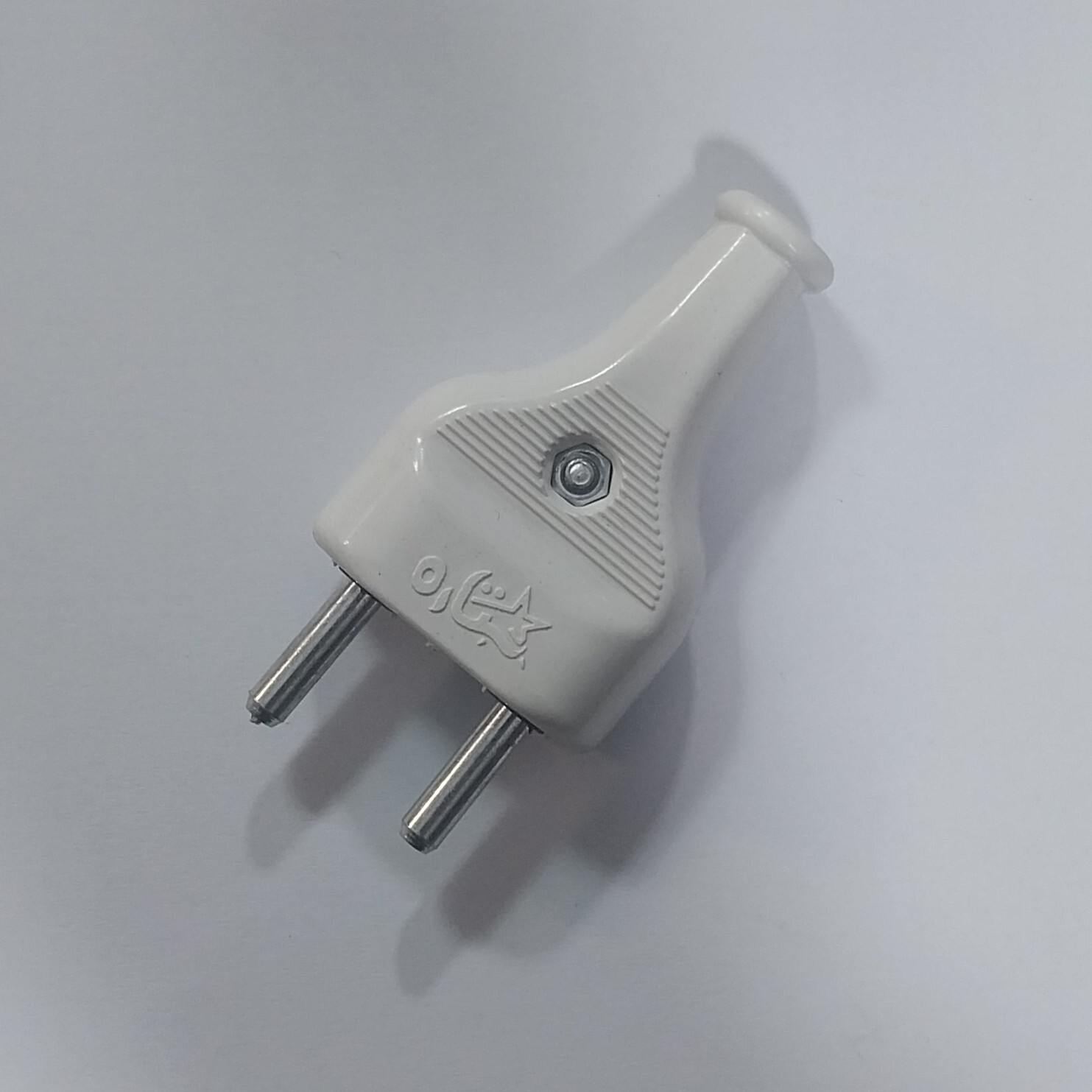 دوشاخه برق تخت 