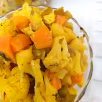 ترشی مخلوط1000گرمی گلپر رفسنجان (ارسال با تیپاکس)