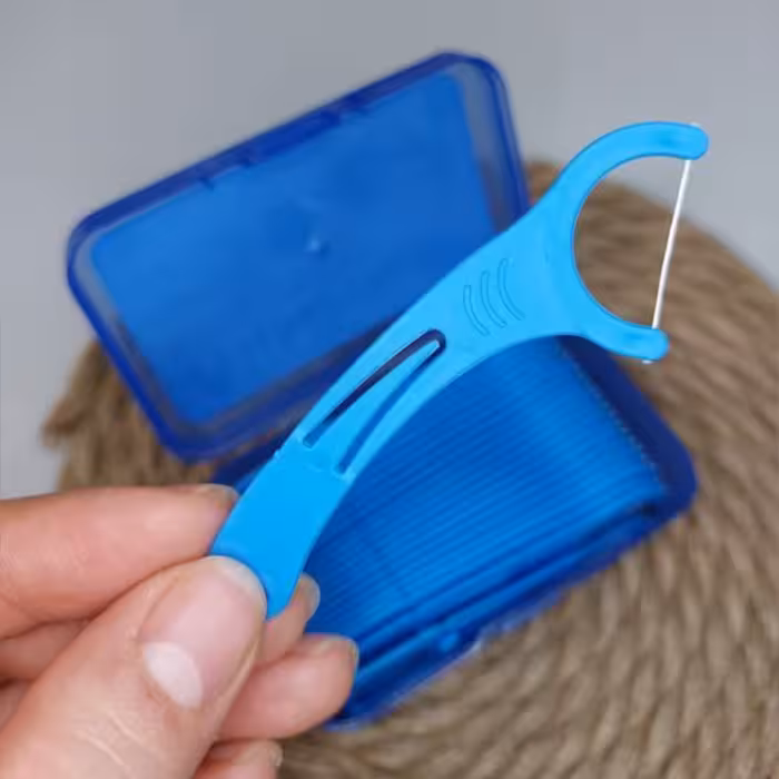 نخ دندان کمانی نعنایی الوایت 54 عددی
تمیز کننده فوق العاده بین دندان
 همراه با خلال دندان
کاهش دهنده جرم  