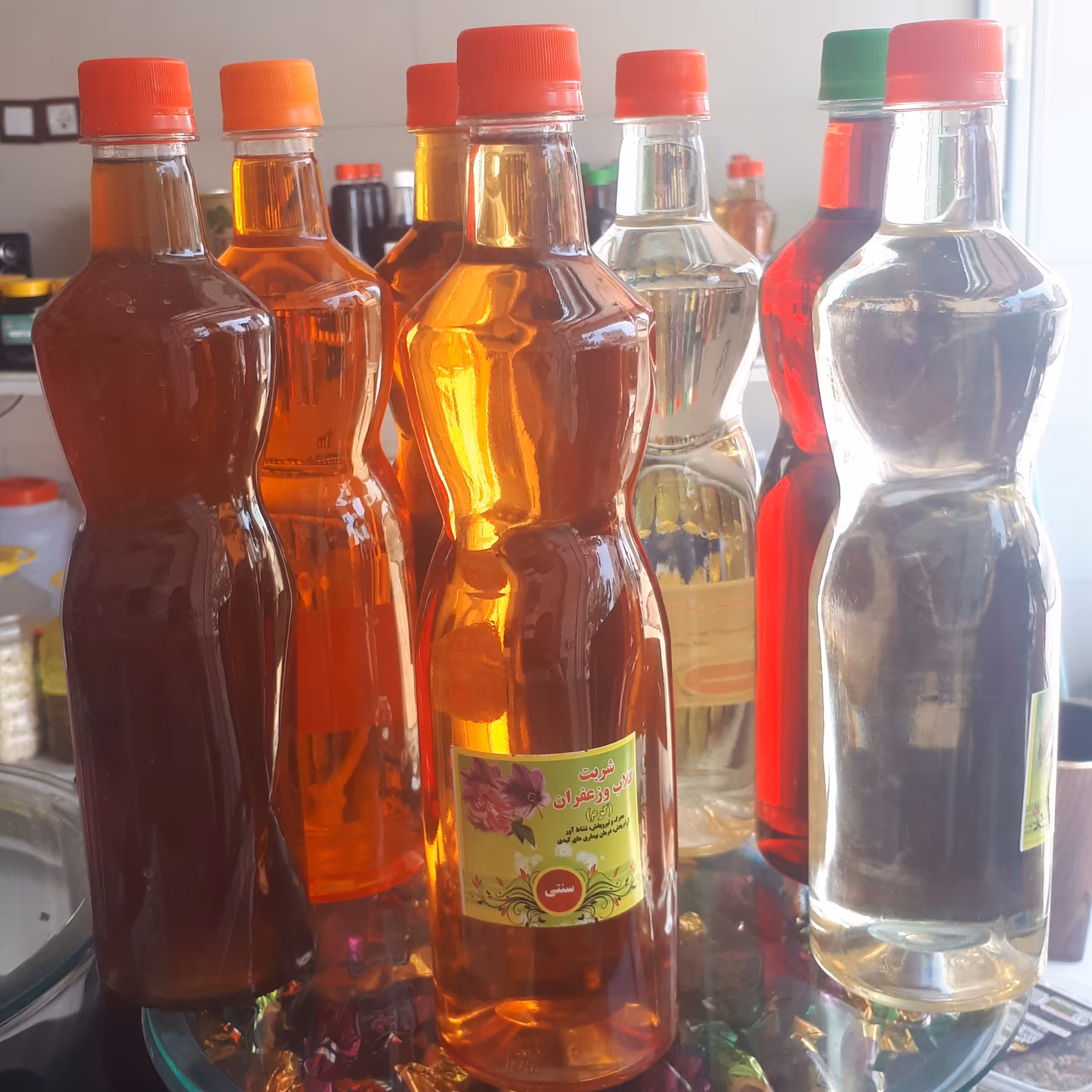 عرق گیاهی گلاب زعفران