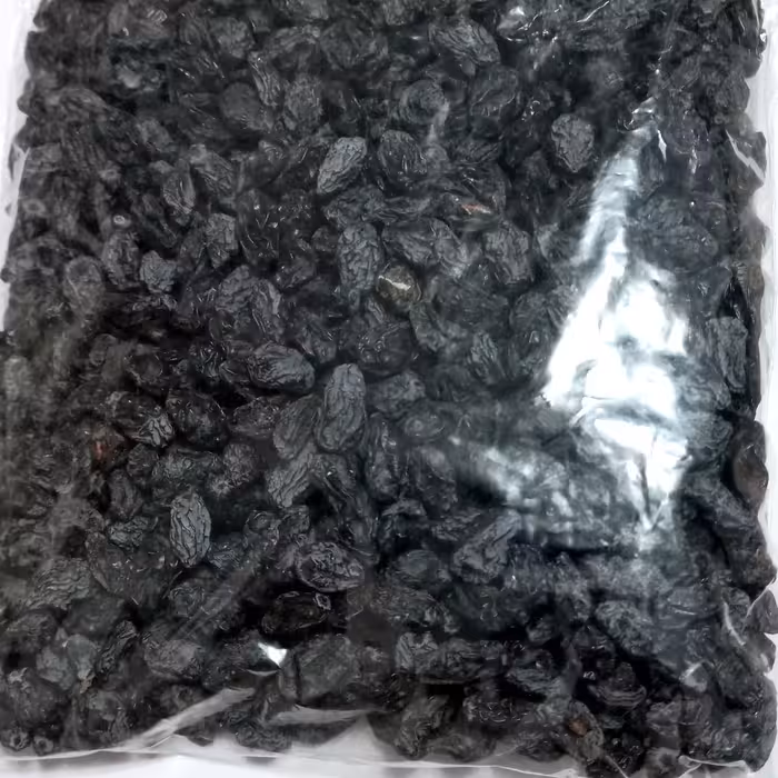 مویز انگور سیاه هسته دار ایرانی نیم کیلویی