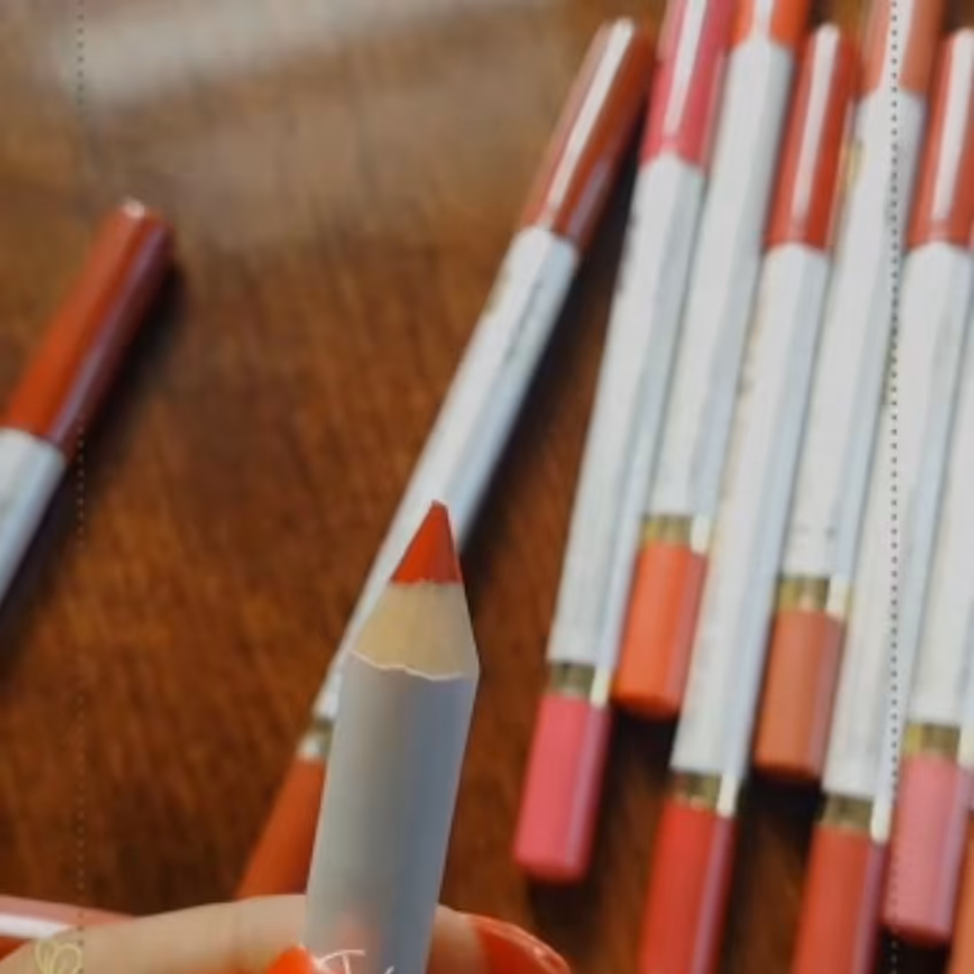 رژ لب مدادی