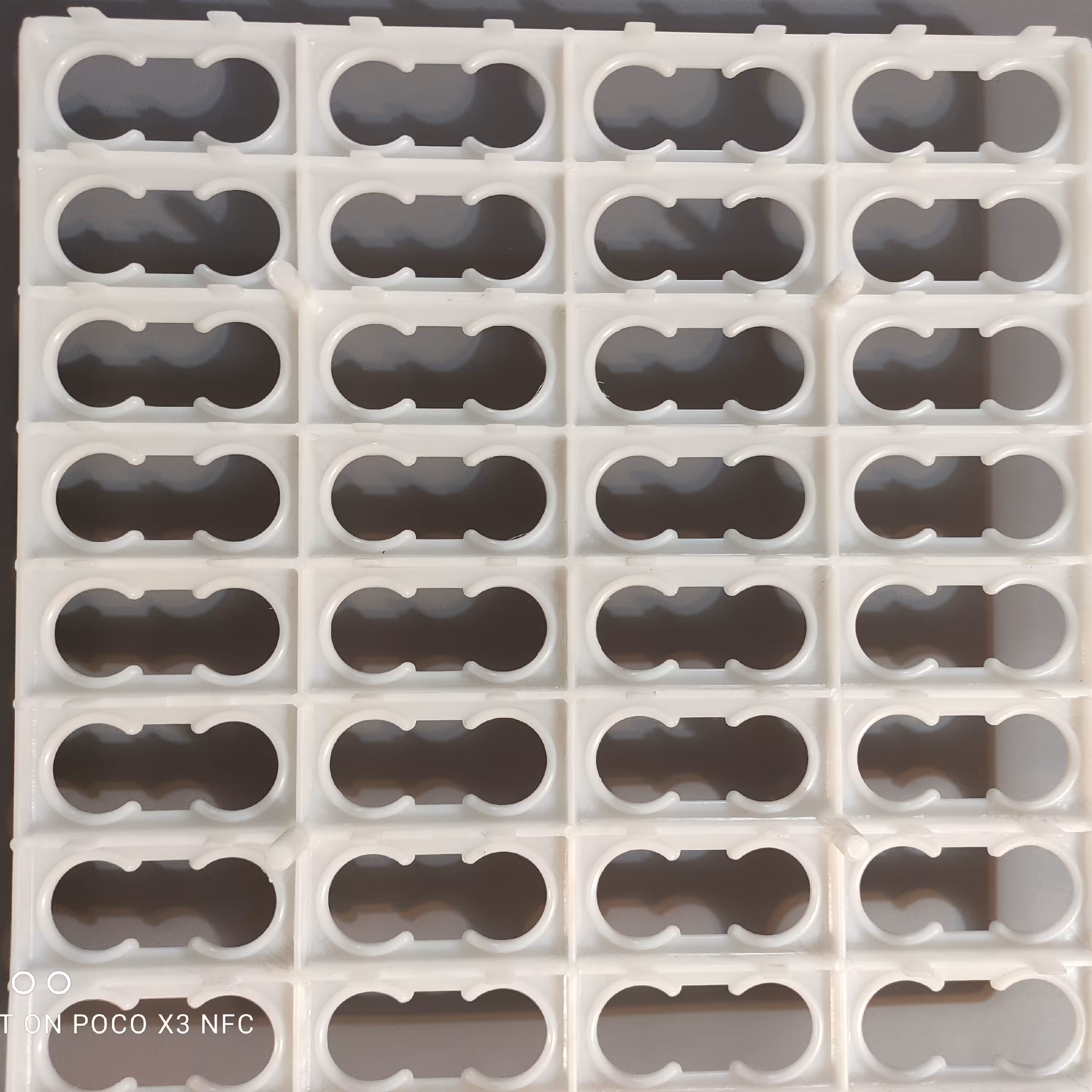 شانه تخم کبک65عددی (پس کرایه)