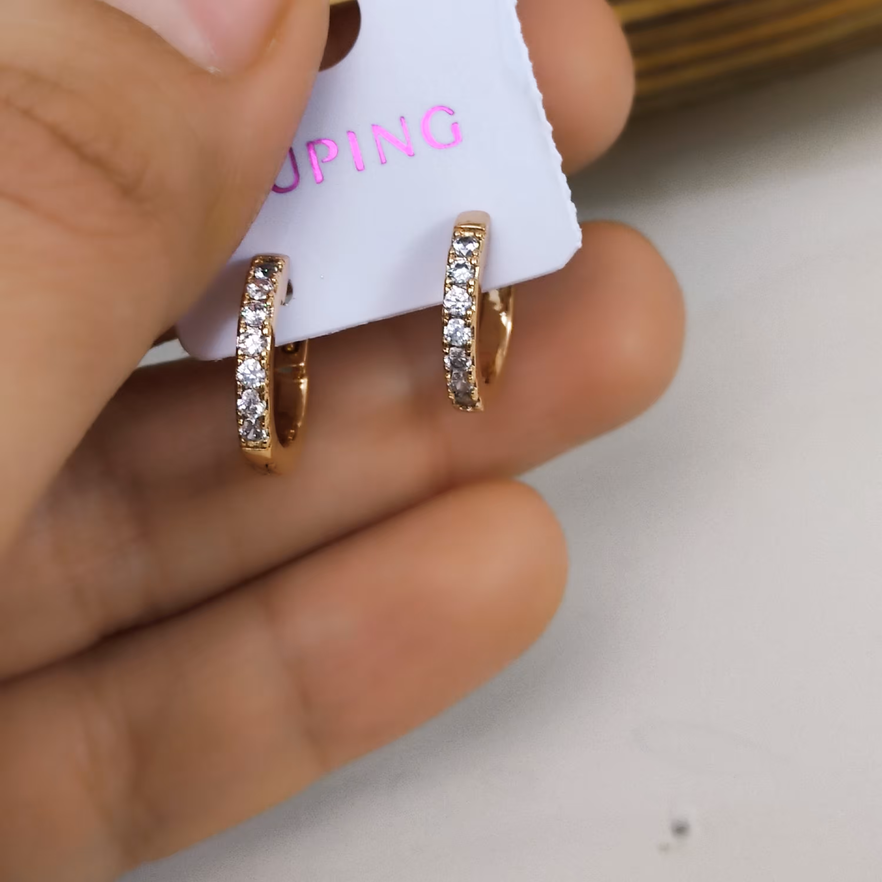 گوشواره ژوپینگ حلقه یک ردیف نگین برترین برند بدلیجات مشابه طلا اکسسوری خاص زیورآلات دخترانه وزنانه کادو وهدیه 