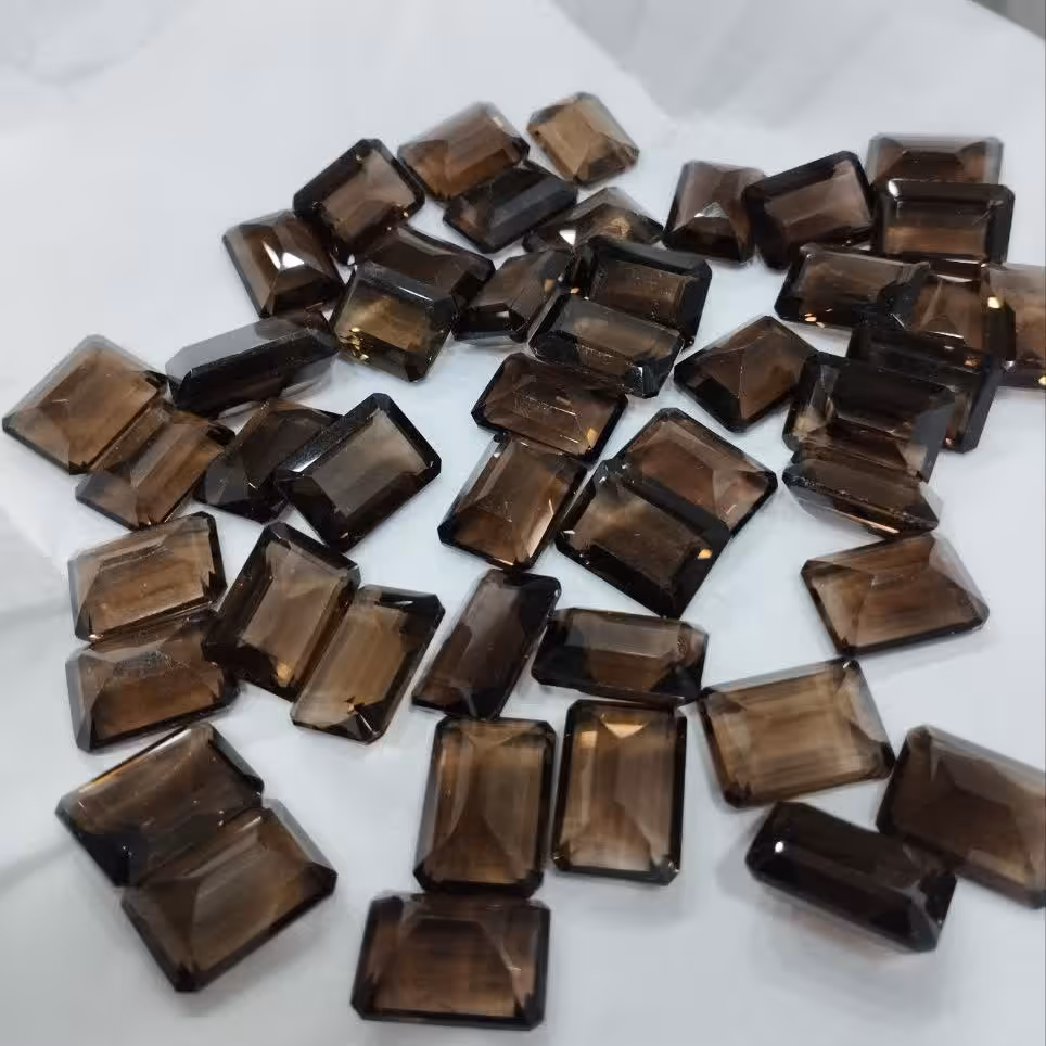 نگین کوارتز دودی فست تراش