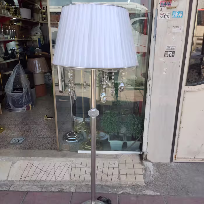 آباژور اویز دار