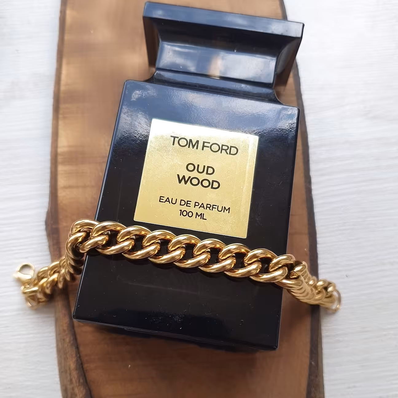 دستبند استیل کارتیر طلایی پهن مردانه و زنانه گالری شارونه مدل جانا