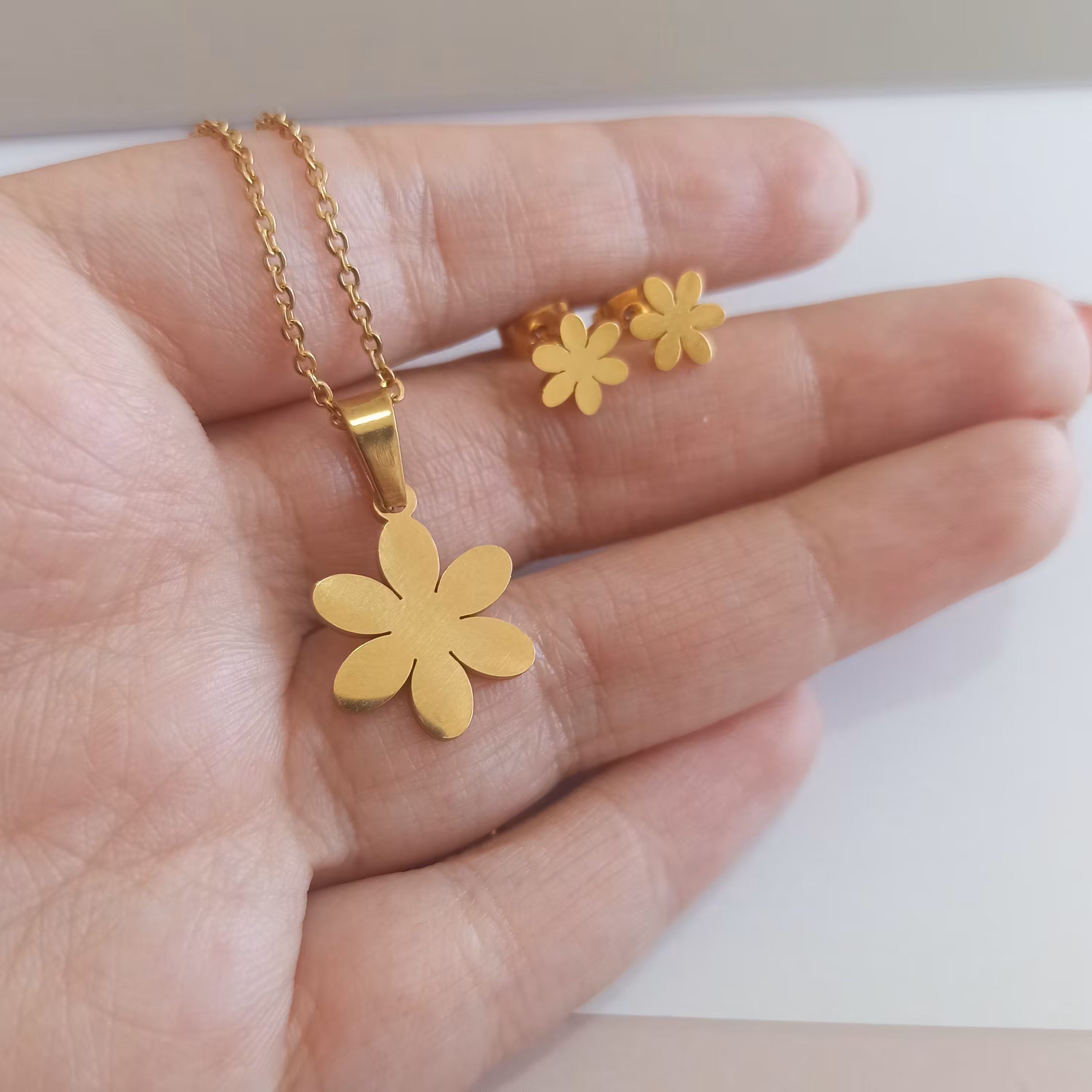 نیم ست طرح گل طلایی ، استیل ، رنگ ثابت 