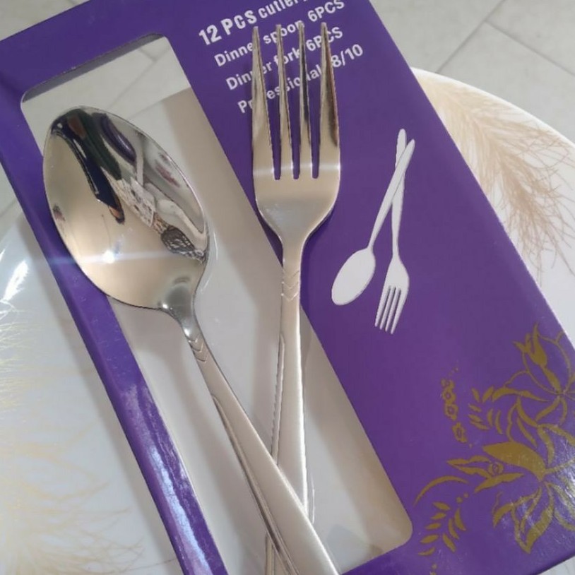 قاشق وچنگال غذا خوری