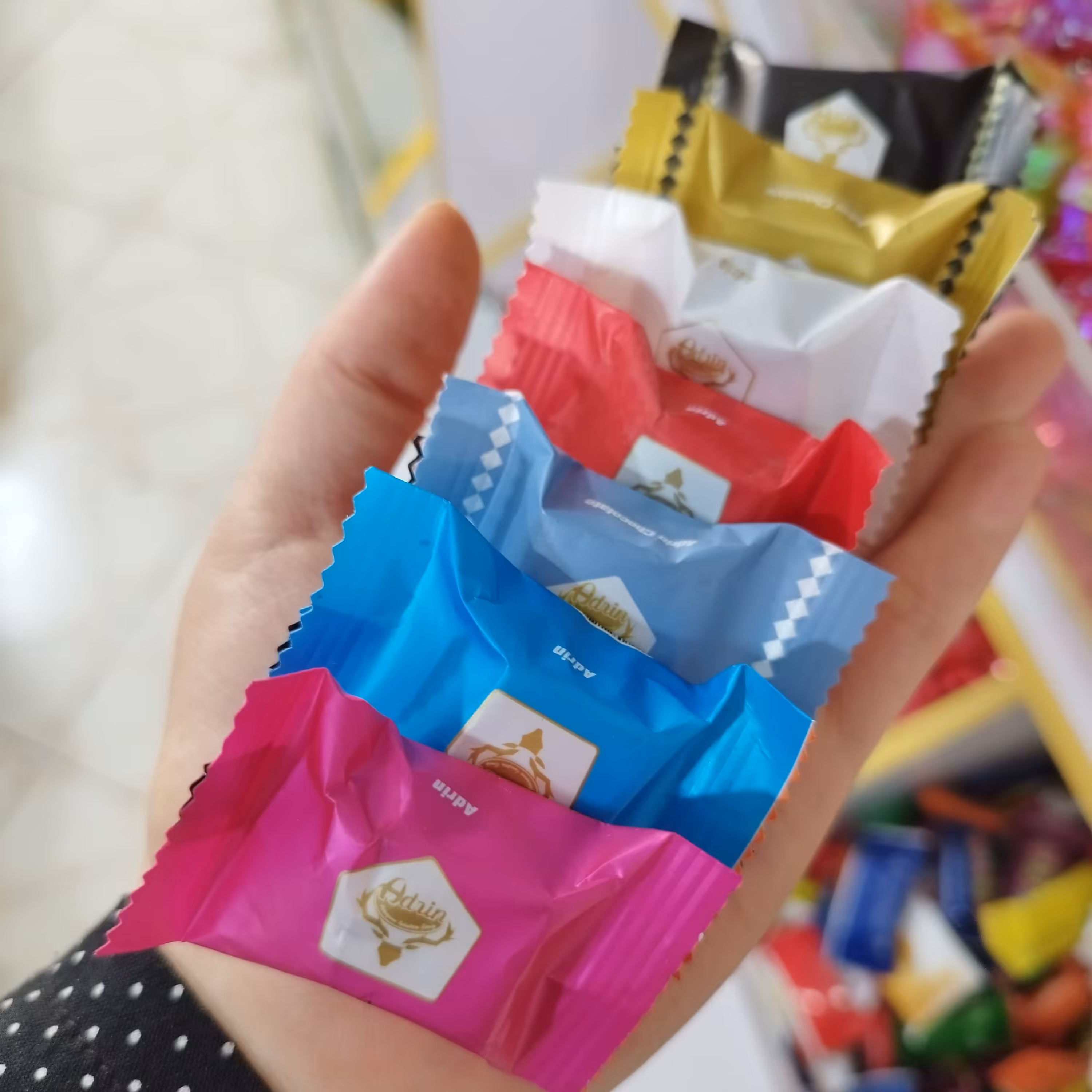 شکلات کاکائو خالص آدرین باکیفیت (یک کیلو) کاکایو شیرین 