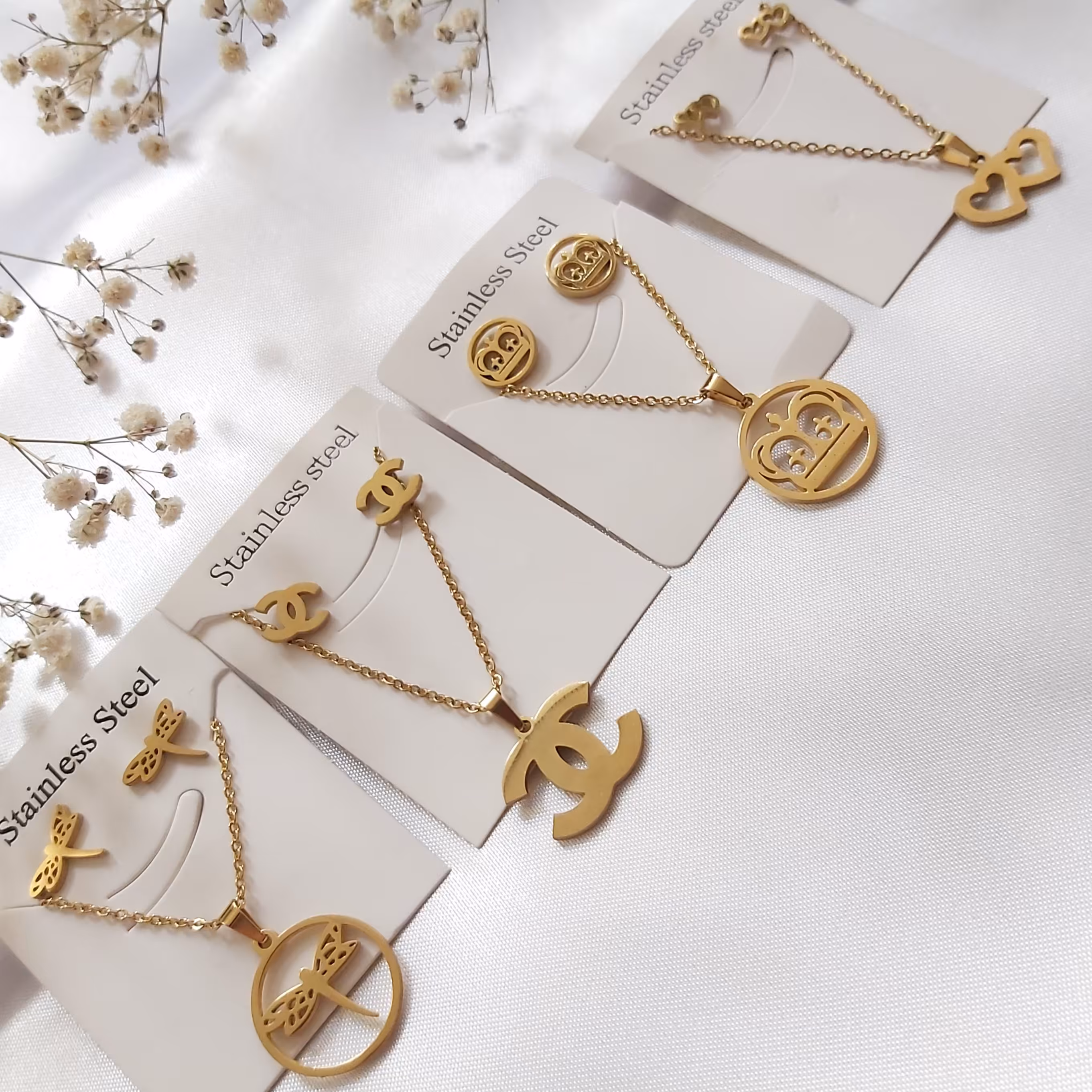 نیم ست استیل طلایی رنگ در 4 مدل مختلف