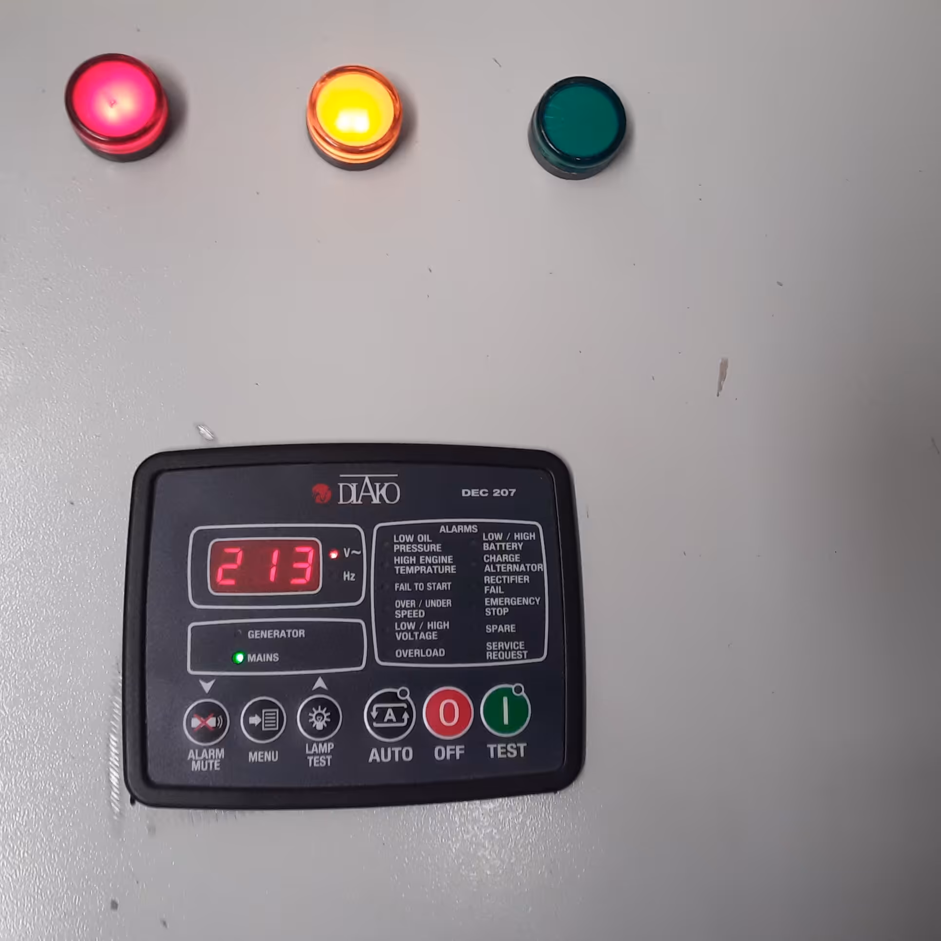 تابلو برق ژنراتور 150آمپر  اتوماتیک چنج اور با برد کنترولر هوشمند  به همراه شارژر باطری 