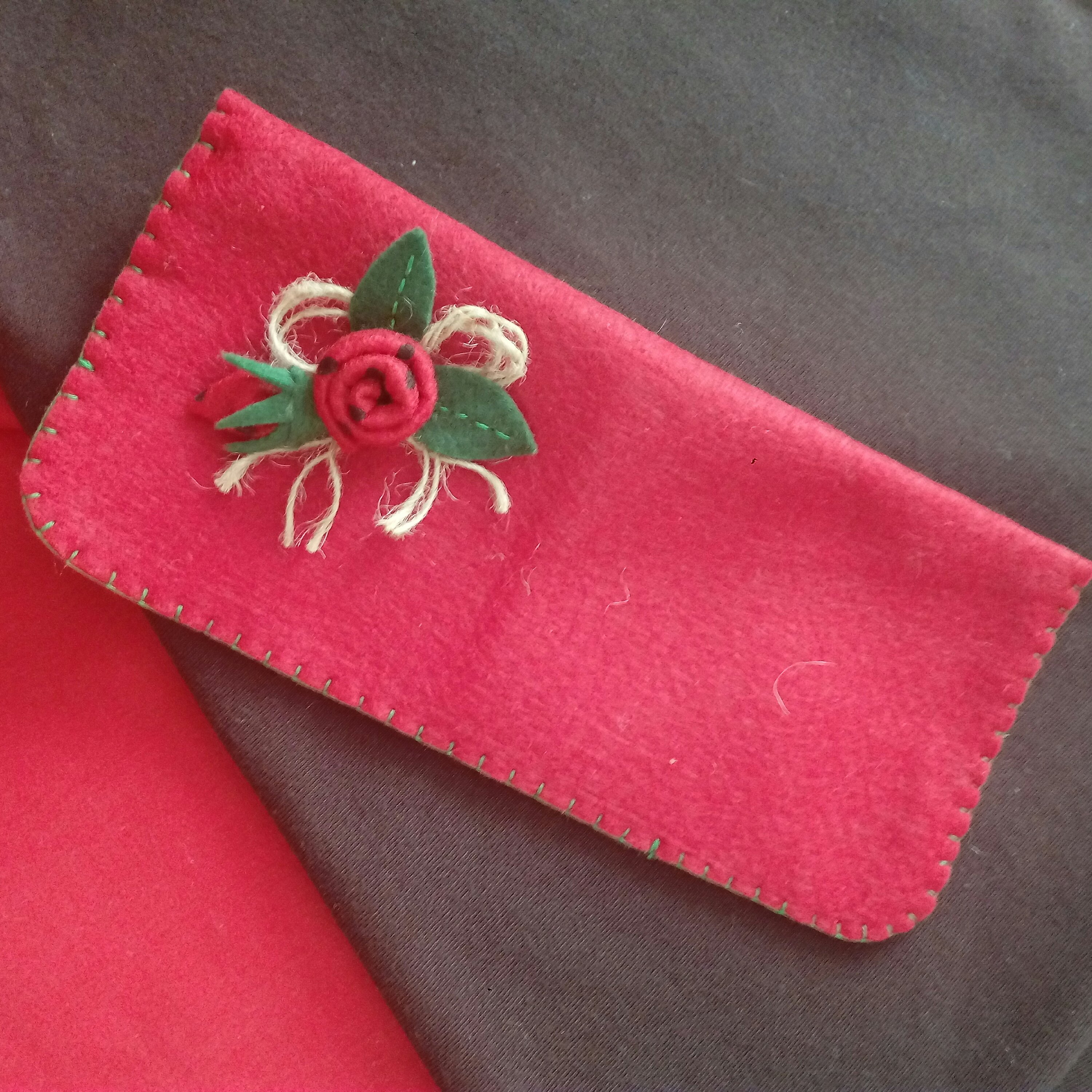جامدادی گل دار