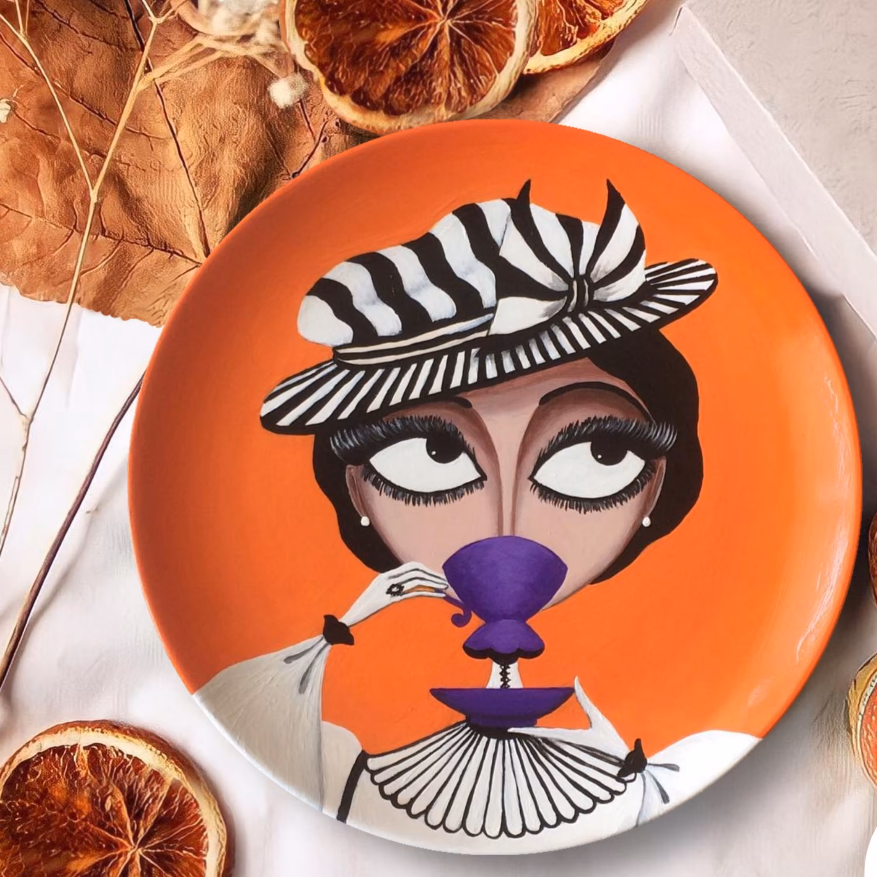 بشقاب تزئینی؛ دیوارکوب فانتزی سفالی