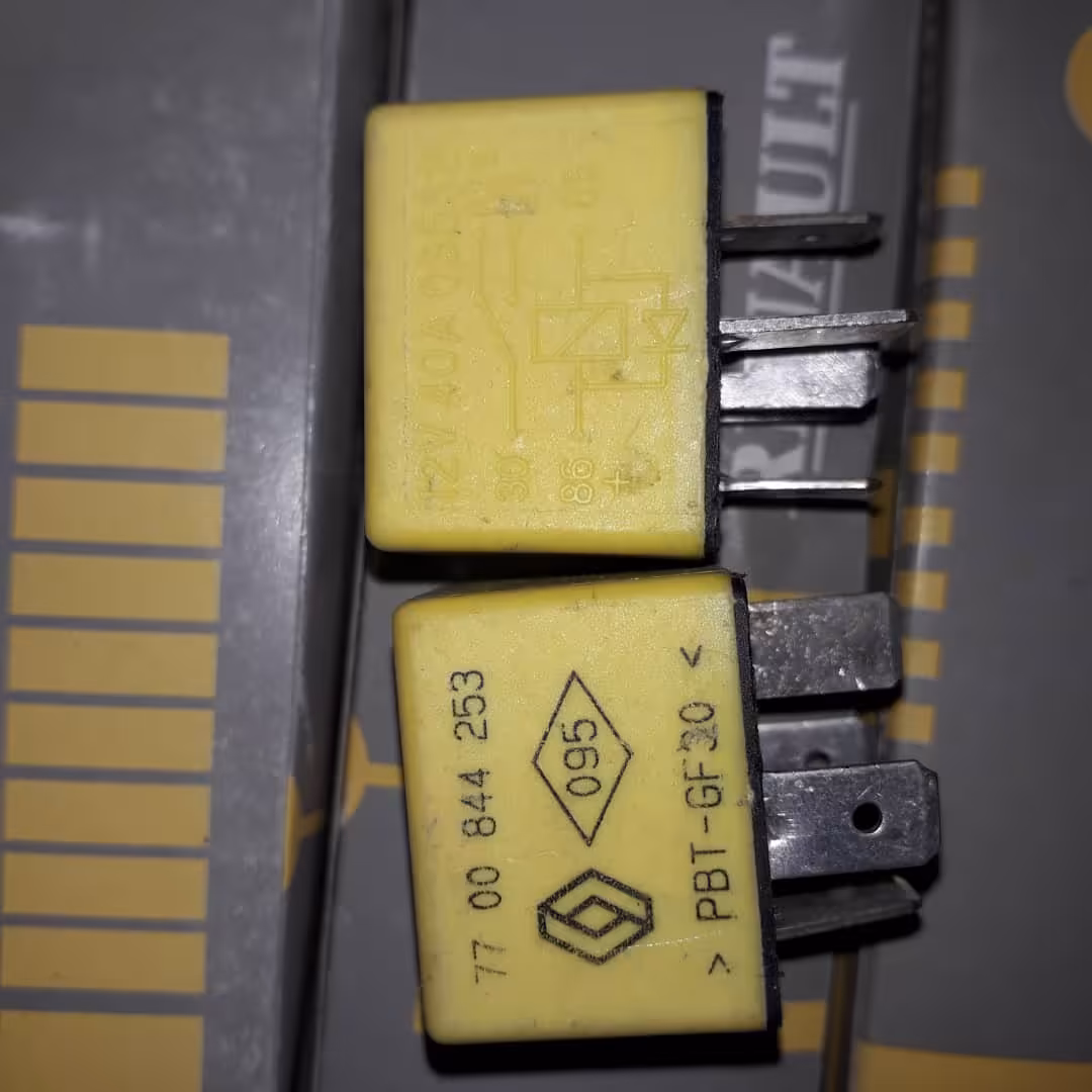 رله 40 آمپر ال 90 اصل فرانسه