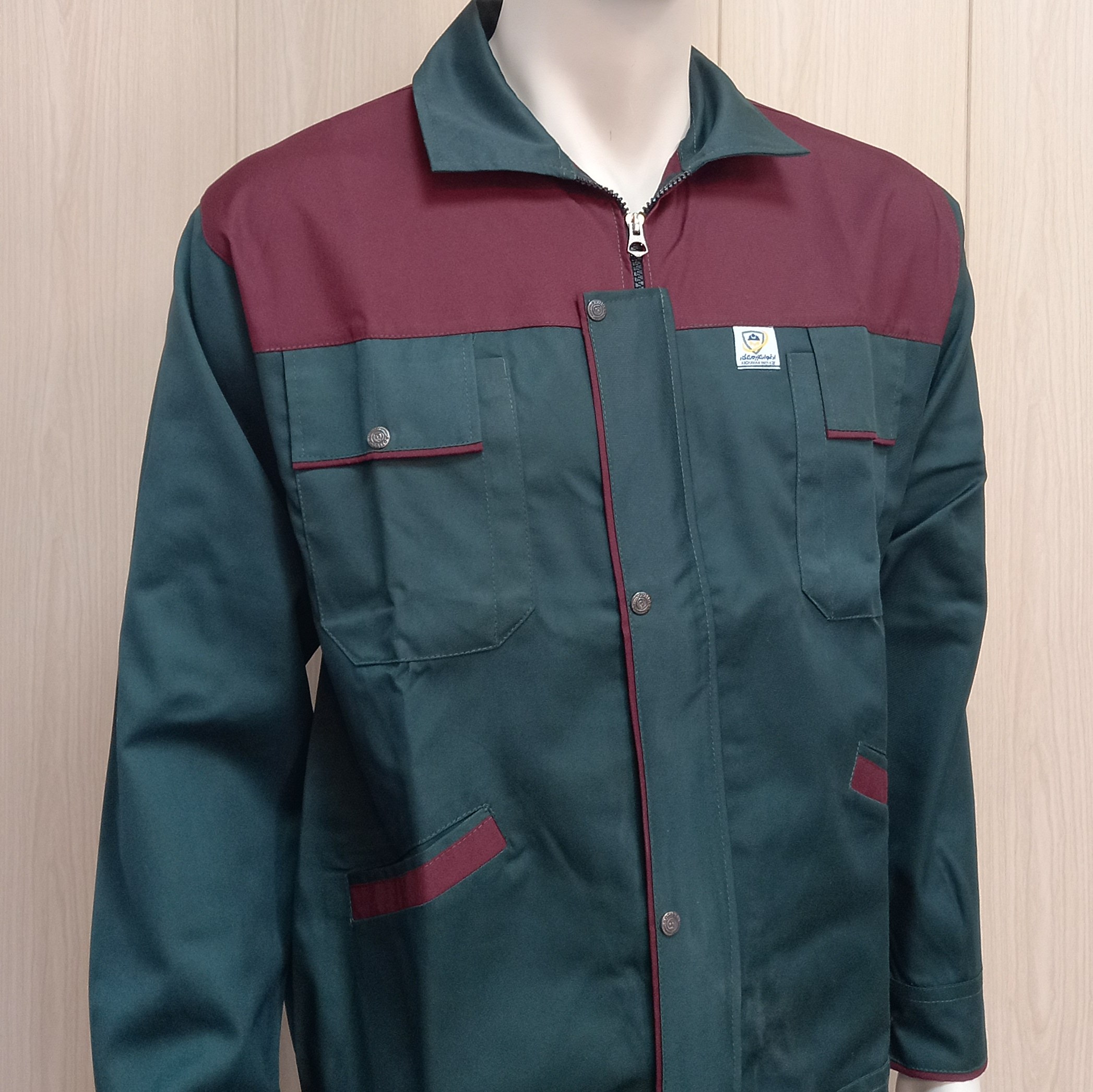 لباس کار مردانه کاپشن و شلوار رنگ یشمی زرشکی در سایزهای s.l.xl