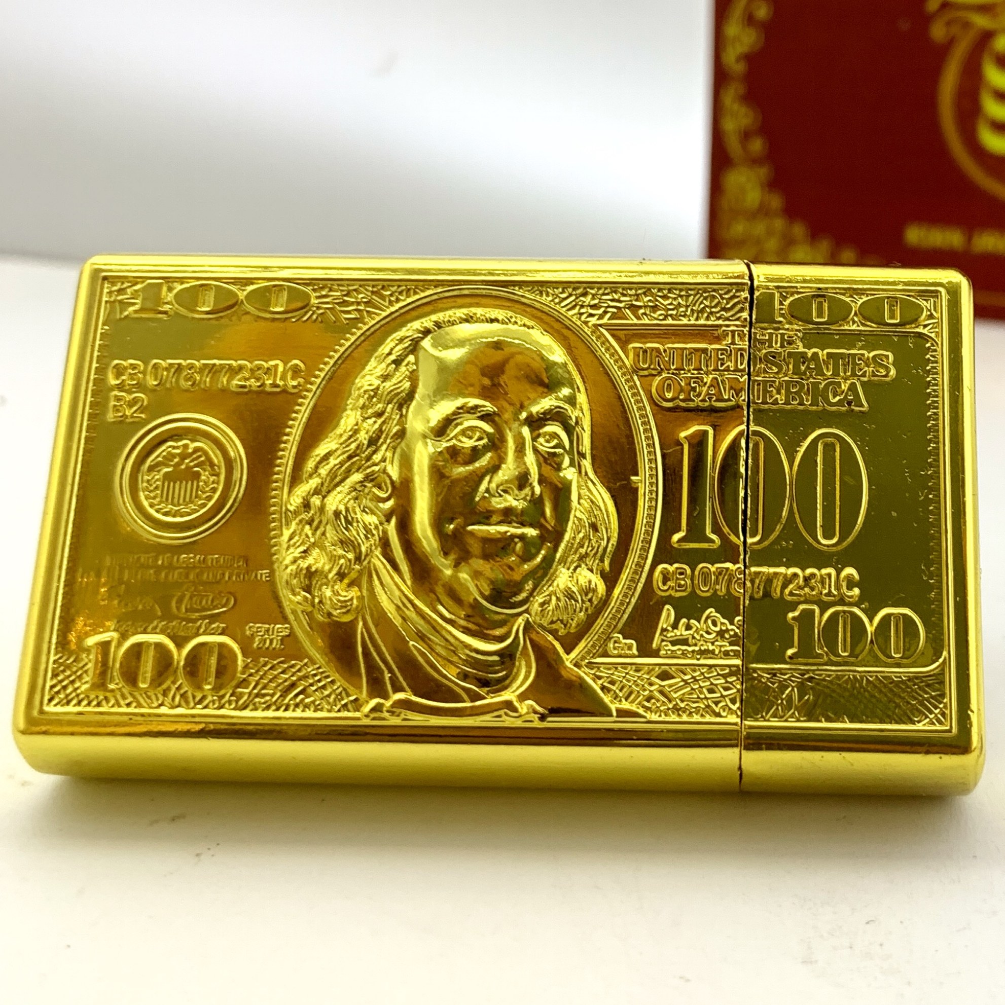 فندک با طرح دلار طلایی