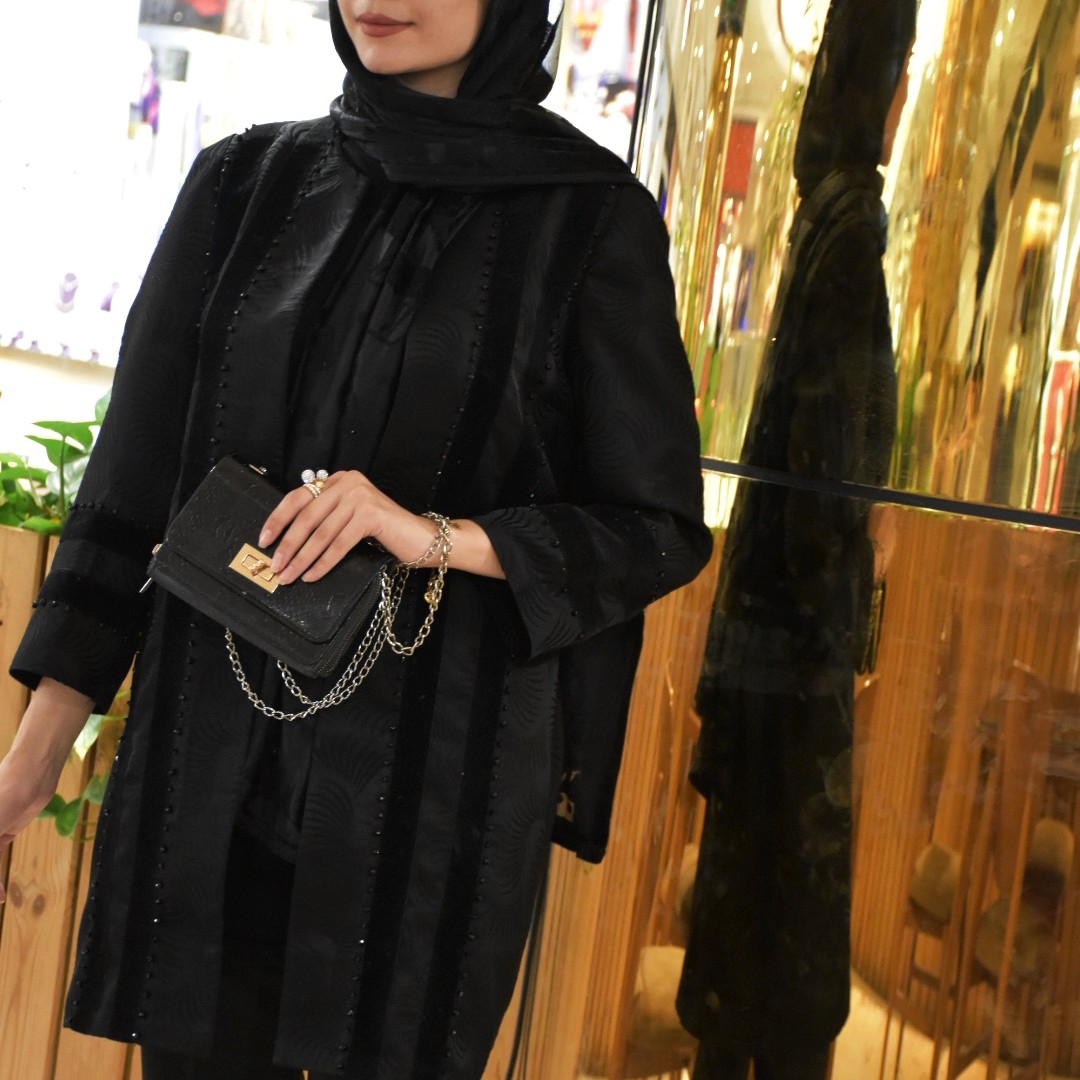 مانتومزونی ژاکارد مناسب فصل بانواردوزی مخمل همراه با مروارید دوزی یه کارخاص وزیبا برای خاص پسندان