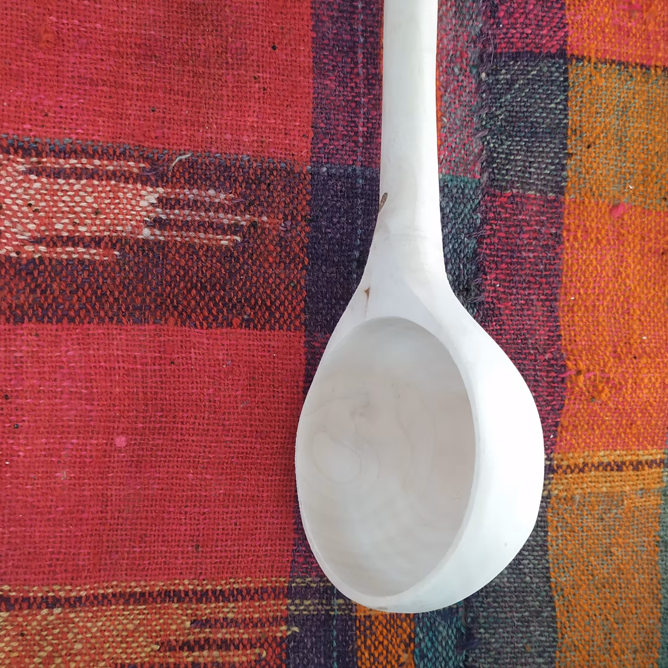 قاشق چوبی گود جنس چوب گردو 40سانت سایز بزرگ