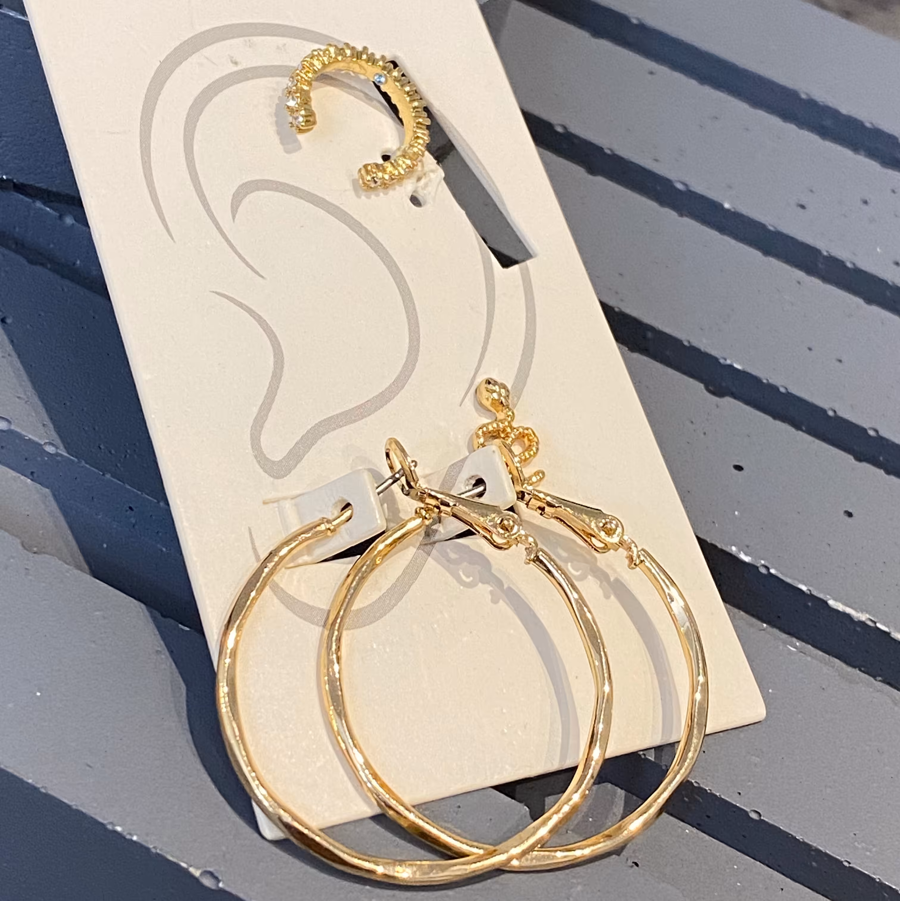 پک گوشواره و ایرکاف گوسواره دخترانه و زنانه  پک گوشواره دخترانه اکسسوری جذاب 