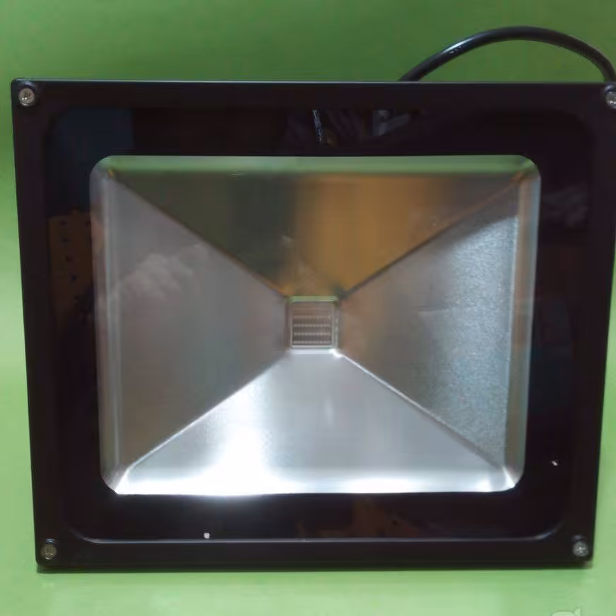 نور افکن LED Uv