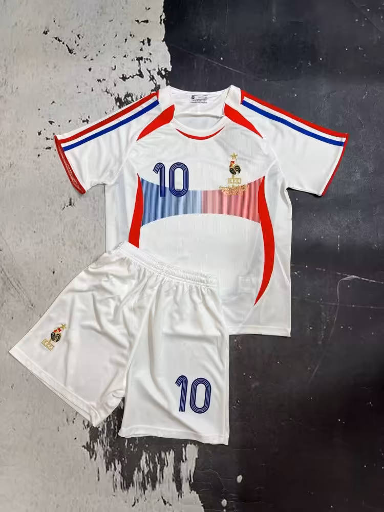 کیت دوم بچه گانه فرانسه 2006 (چاپ زیدان)