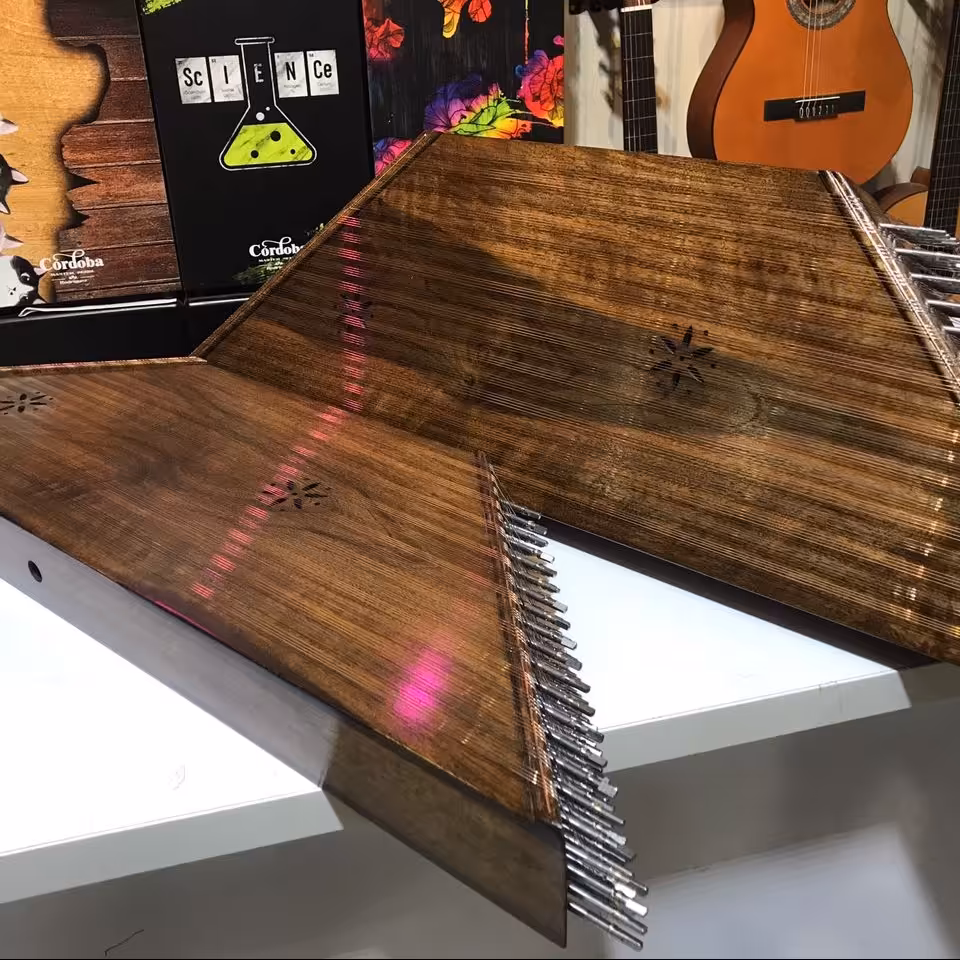 سنتور تمام گردو با کیفیت عالی 