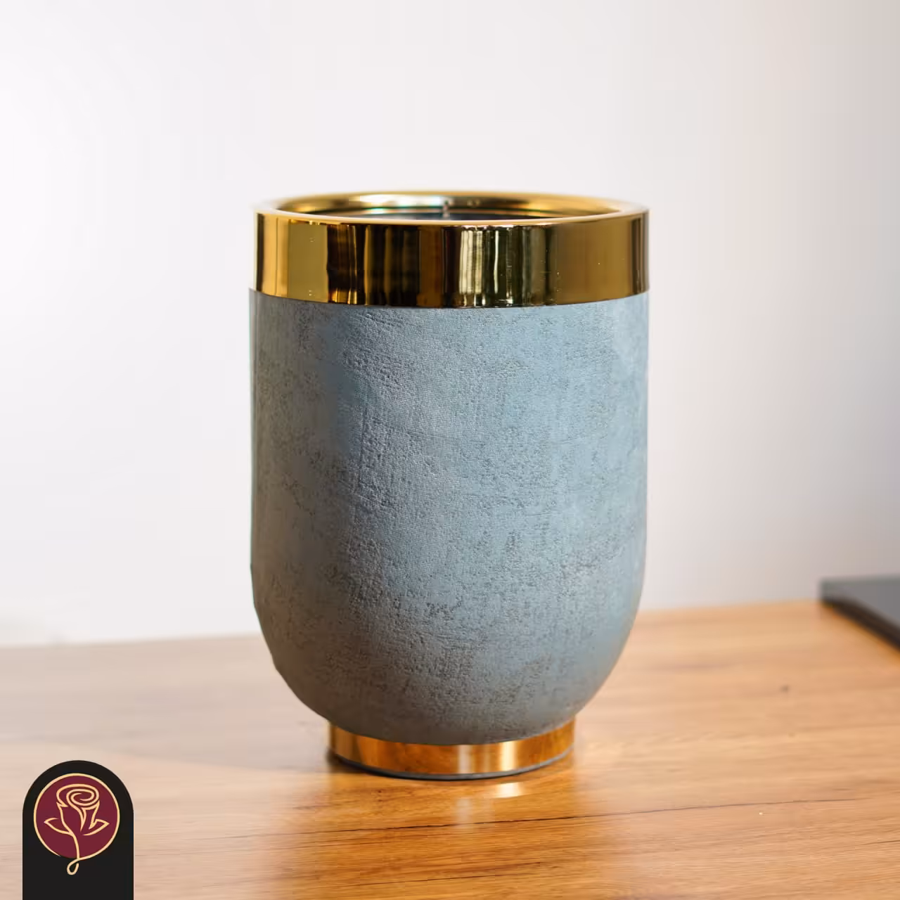 گلدان فایبرگلاس مخمل سایز 25 در 35 رنگ فیروزه ای