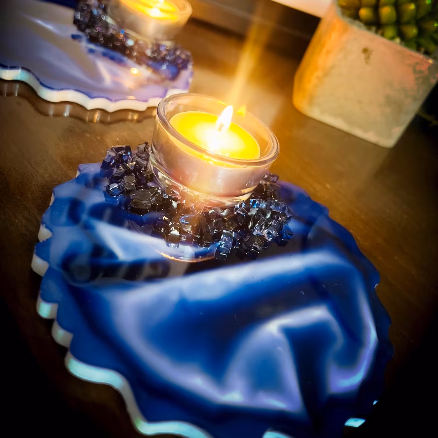 ست دو تیکه جاشمعی رزینی طرح ساتن کد 06