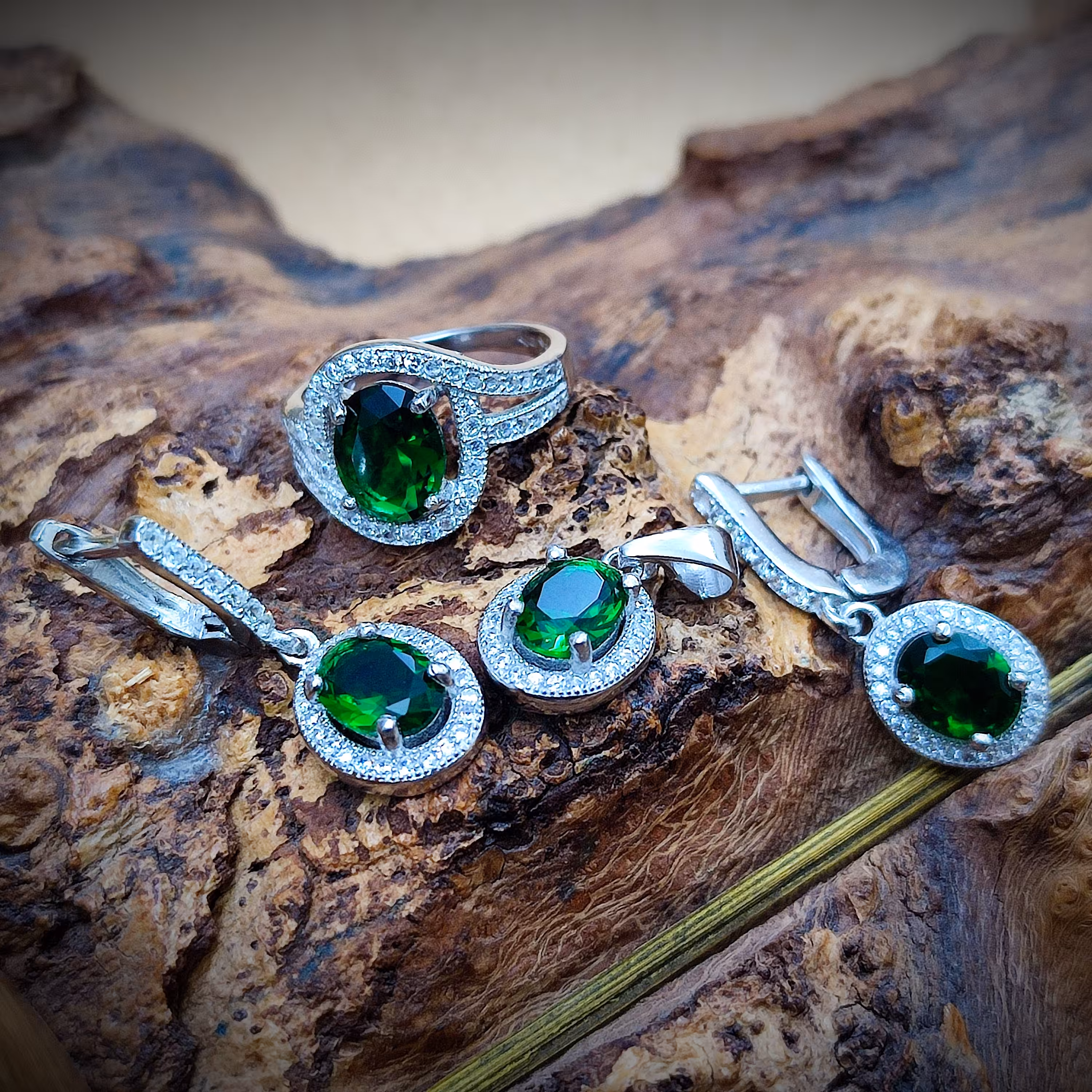 نیم ست نقره زنانه طرح جواهر  کد 1009