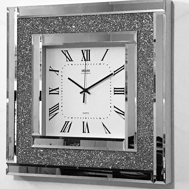 ساعت دیواری دلوکس رنگ دودی اندازه 60در60