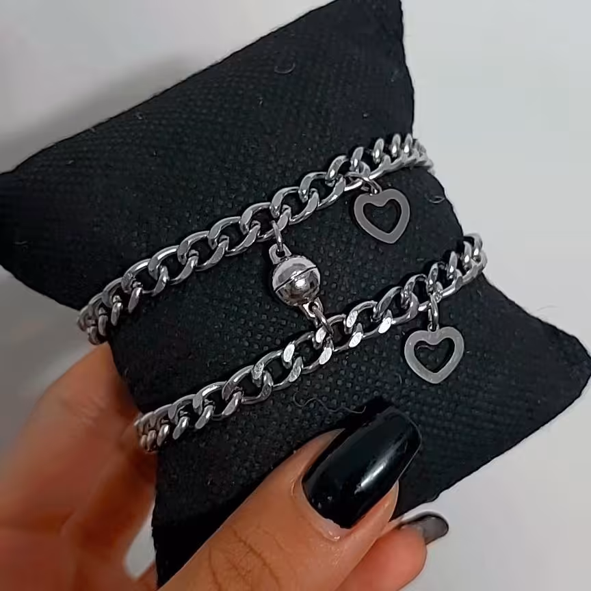 دستبند مگنتی با آویز قلب