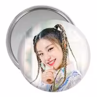 آینه جیبی خندالو مدل یجی گروه ایتزی ITZY کد 12442