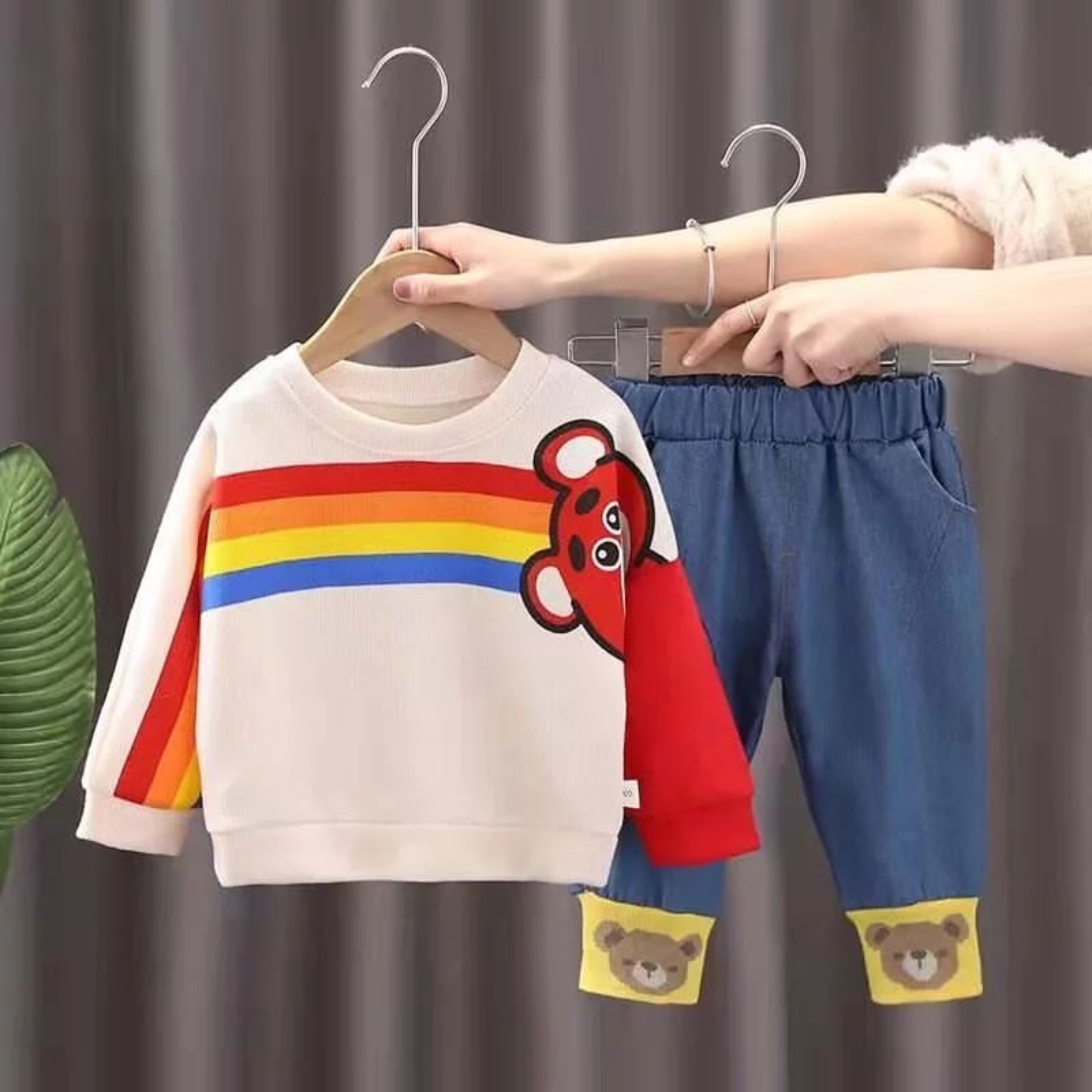 ست تی شرت و شلوار جین اصلی