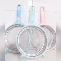 الک دسته دار   پلاستیکی سایز متوسط دارای  رنگ بندی 