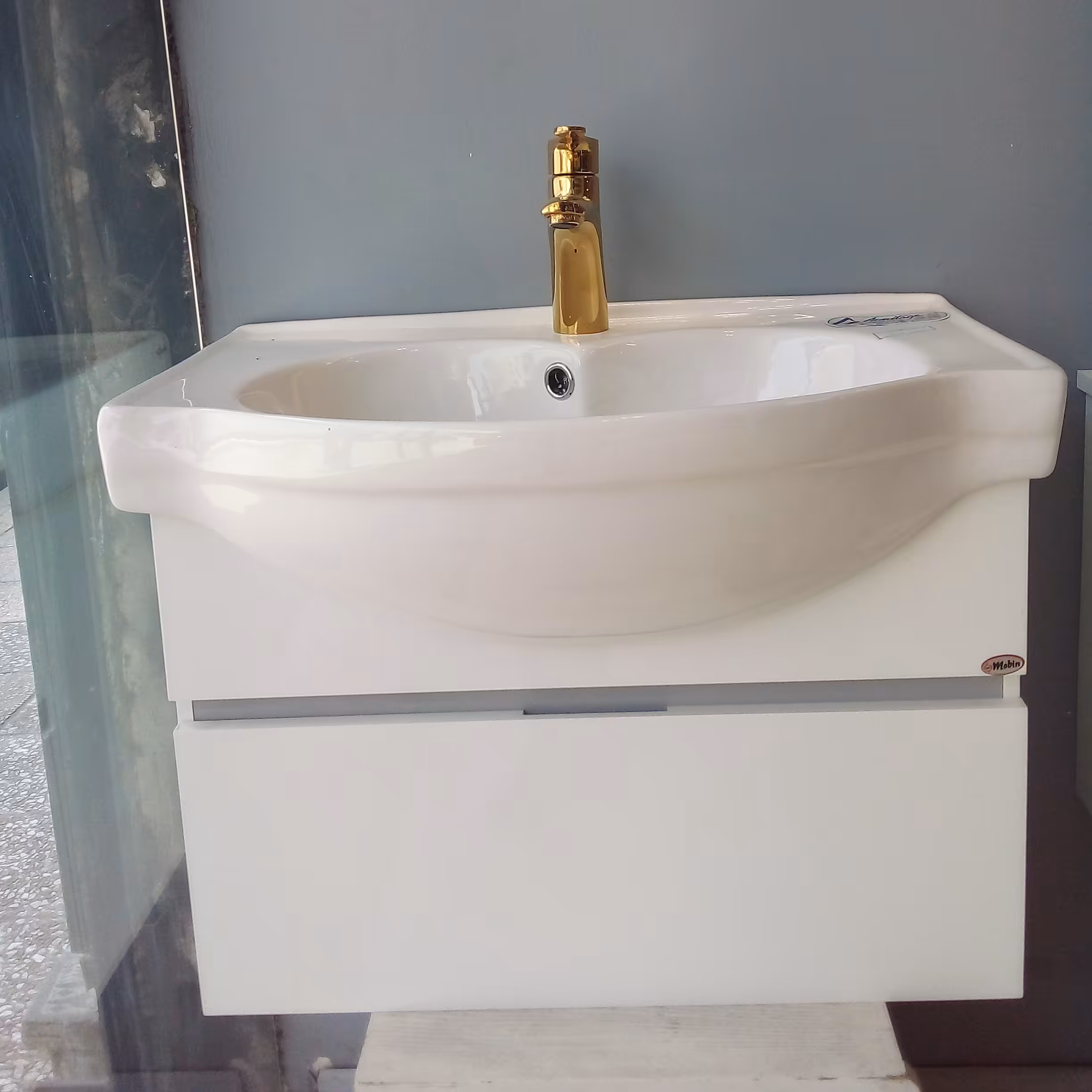 کابین روشویی 63دیواری باسنگ (ارسال تیپاکس پس کرایه)