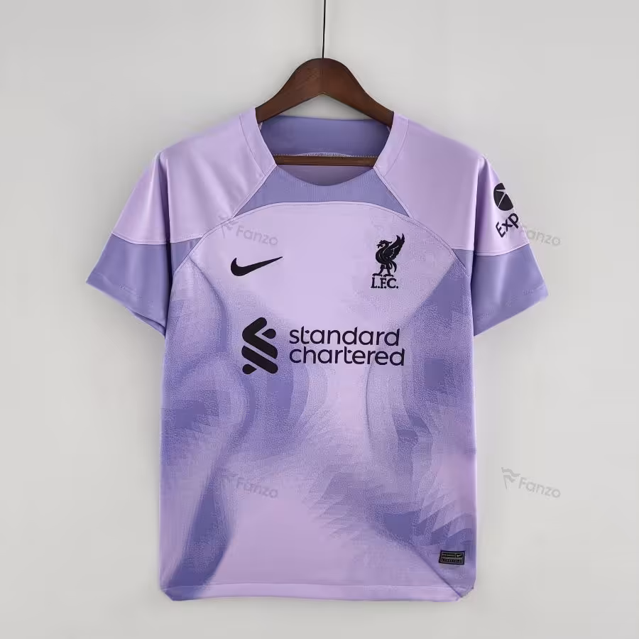 لباس دروازه بانی لیورپول 2023-2022 | هوادار