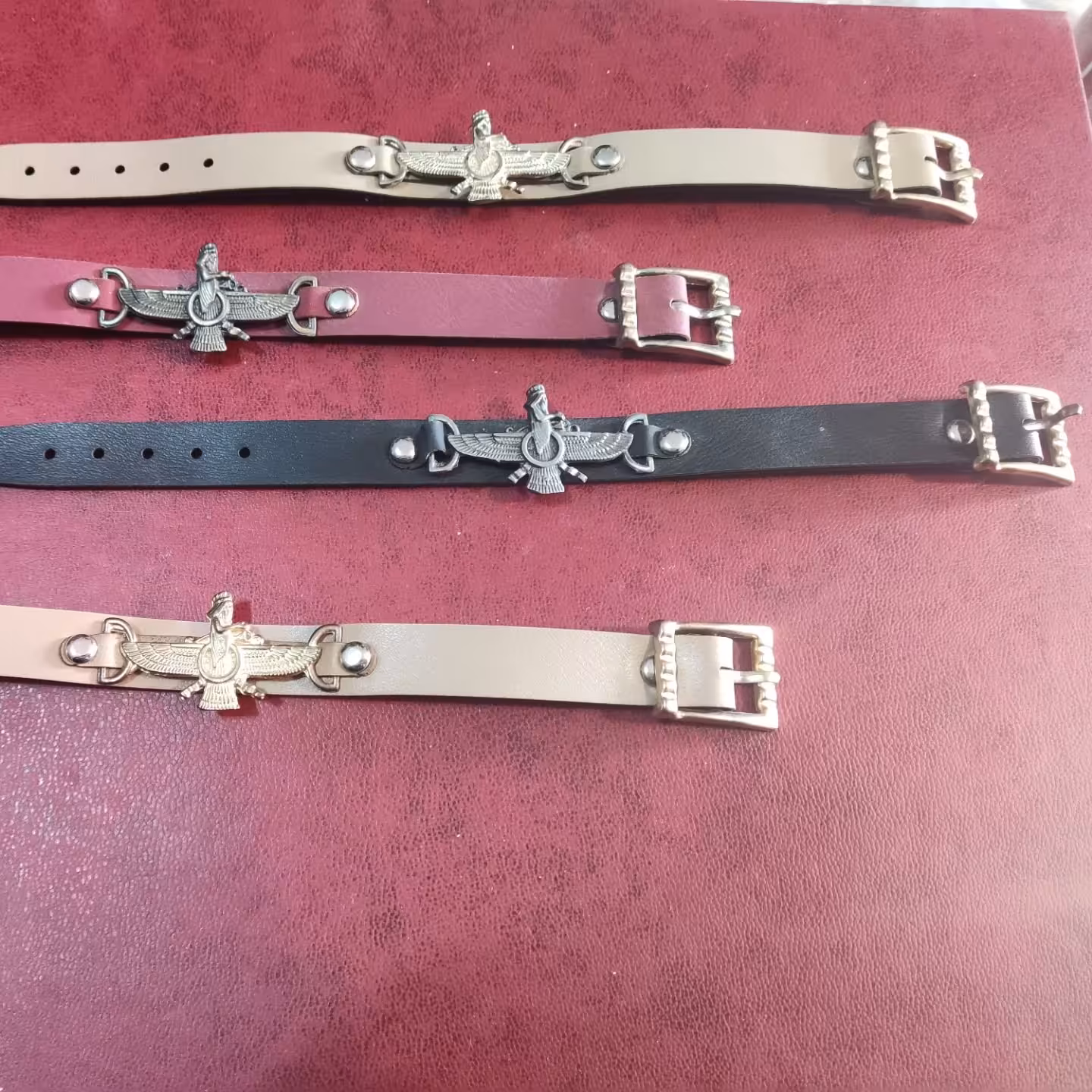 دستبند فروهر