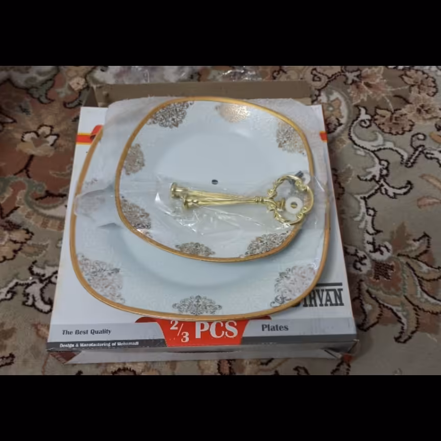 ظرف پذیرایی شیرینی دو طبقه طرح دار طلاکوب